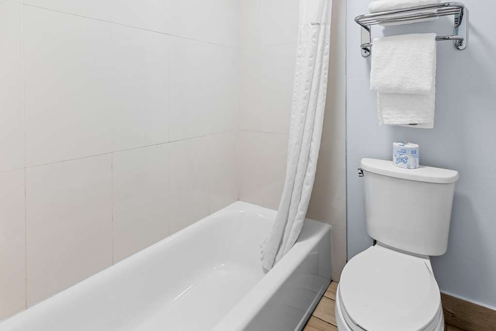 SureStay Plus by Best Western Beaumont-guestroom-Guest Room,Bathroom,On-Site.jpg