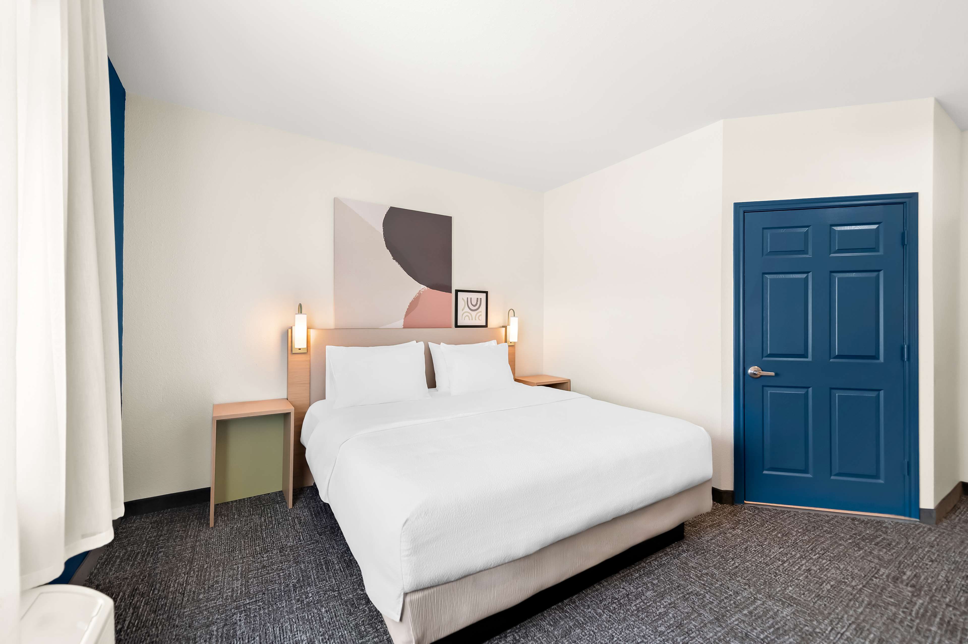 Spark by Hilton Longview Room Type - 1 KING HEARING ACCESSIBLE