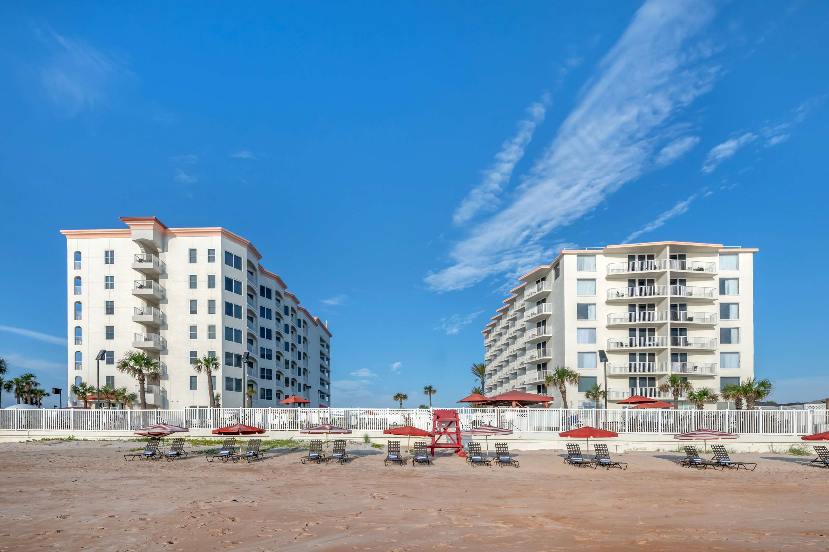 Exterior | Hilton Vacation Club The Cove on Ormond Beach
