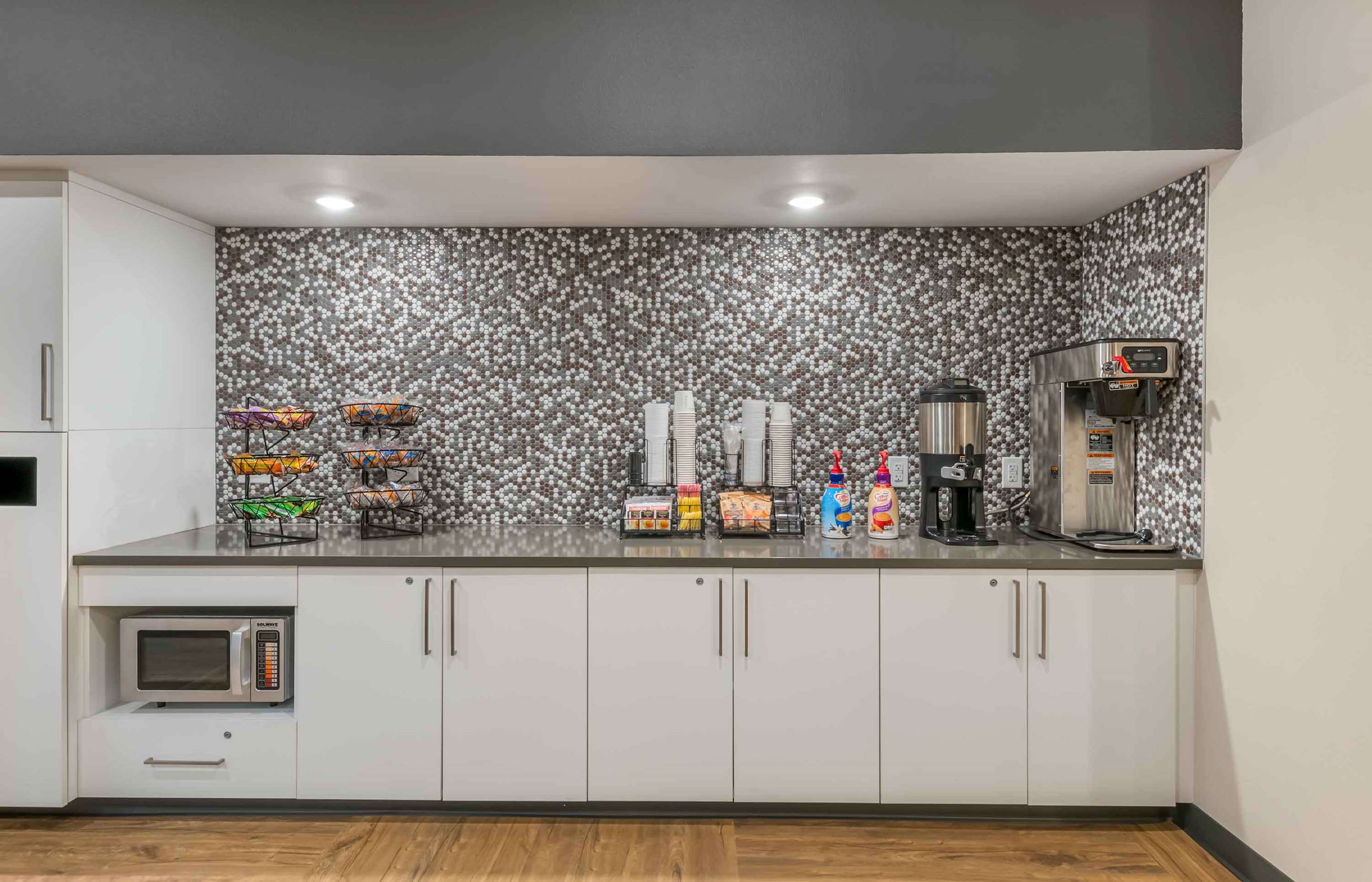Free Grab-and-Go Breakfast | Extended Stay America Premier Suites - Reno - Sparks