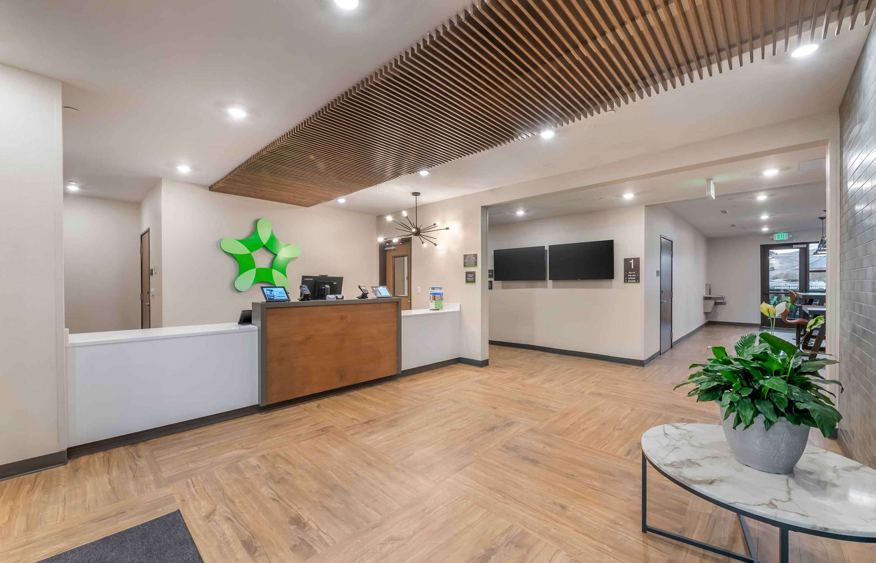 Lobby and Guest Check-in | Extended Stay America Premier Suites - Reno - Sparks