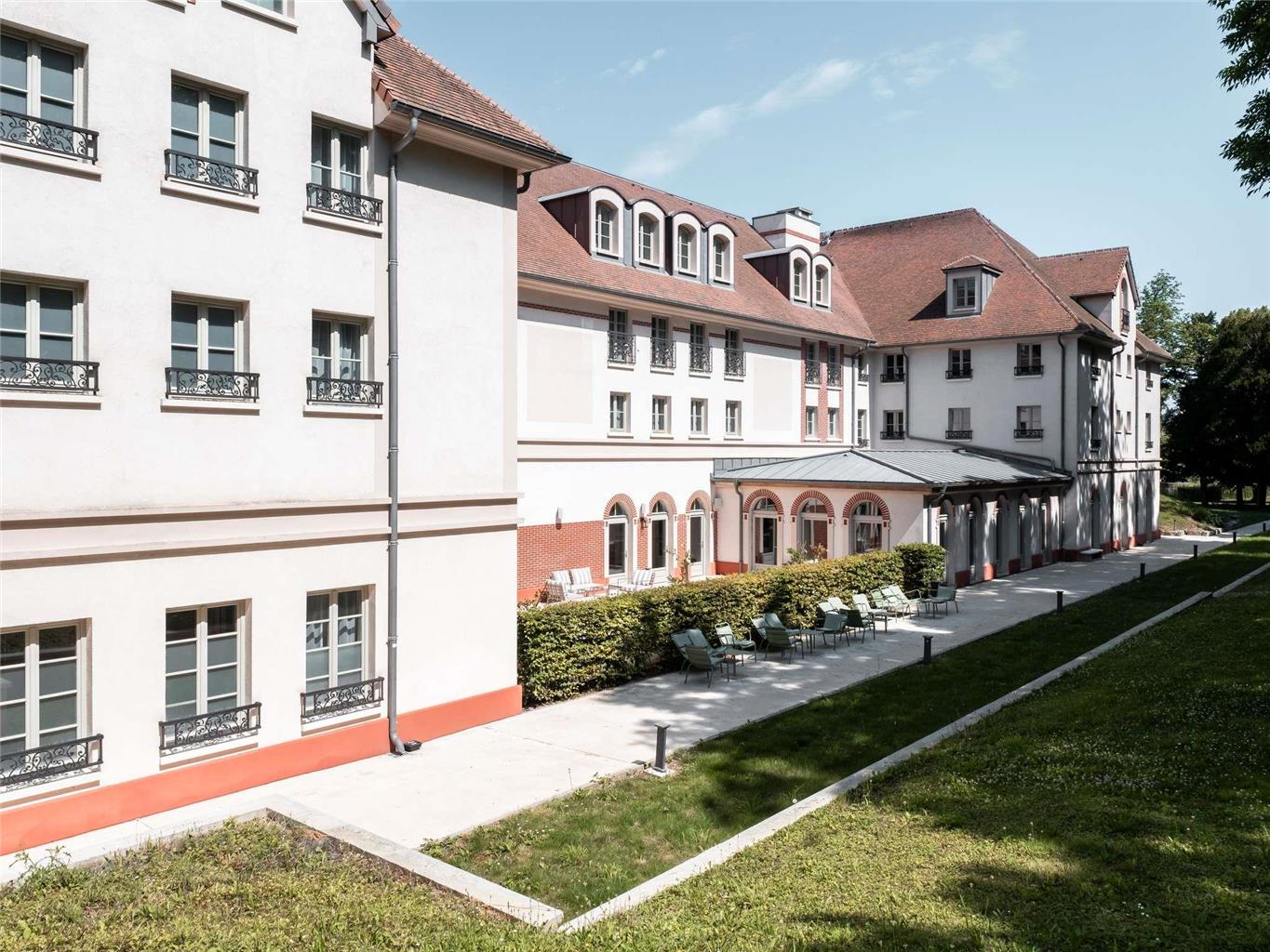 Mercure Maintenon