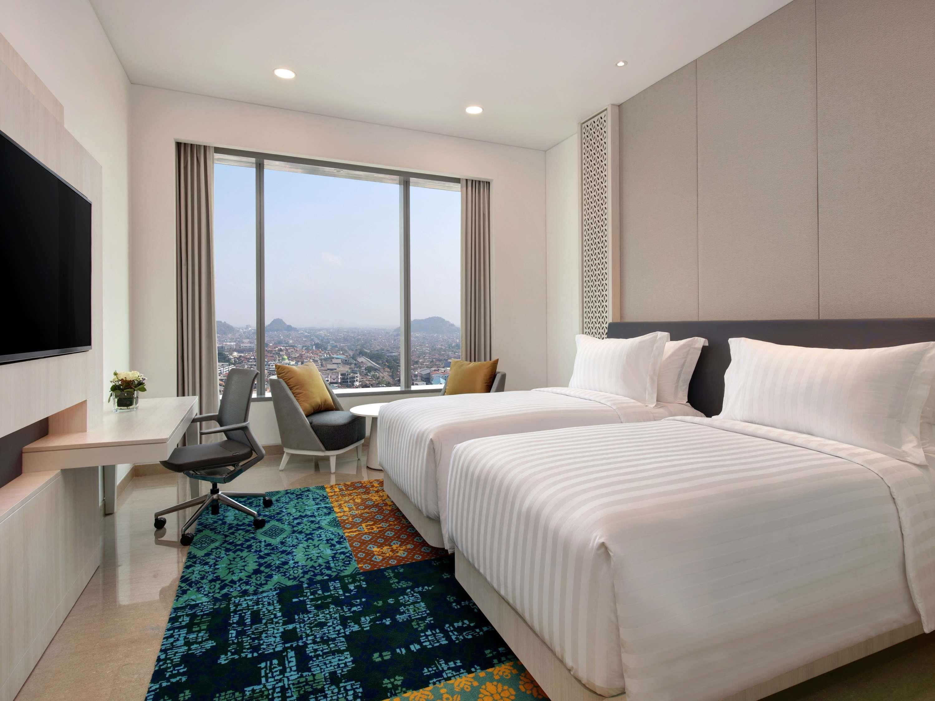 Grand Mercure Lampung Room Type - Deluxe Twin Room, with Mountain and City View Grand Mercure Lampung Room Type - Deluxe Twin Room, with Mountain and City View