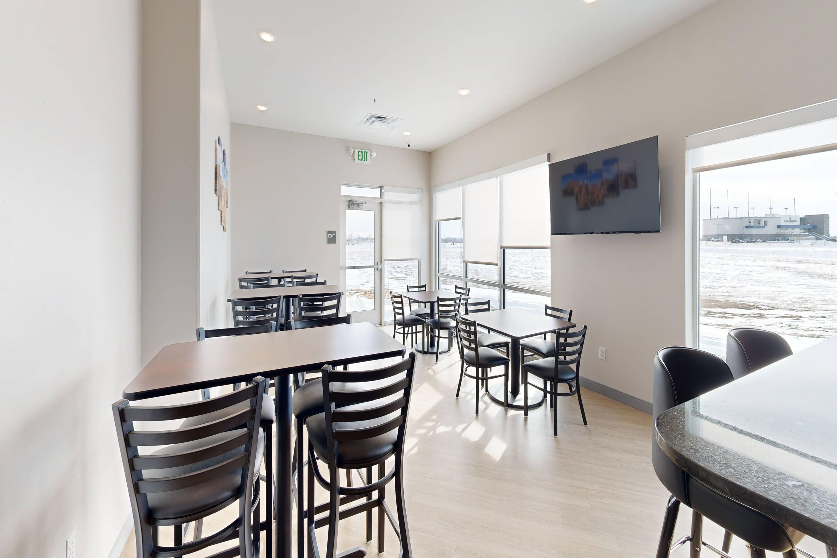 Hotel Lounge | Comfort Inn & Suites at Sanford Sports Complex