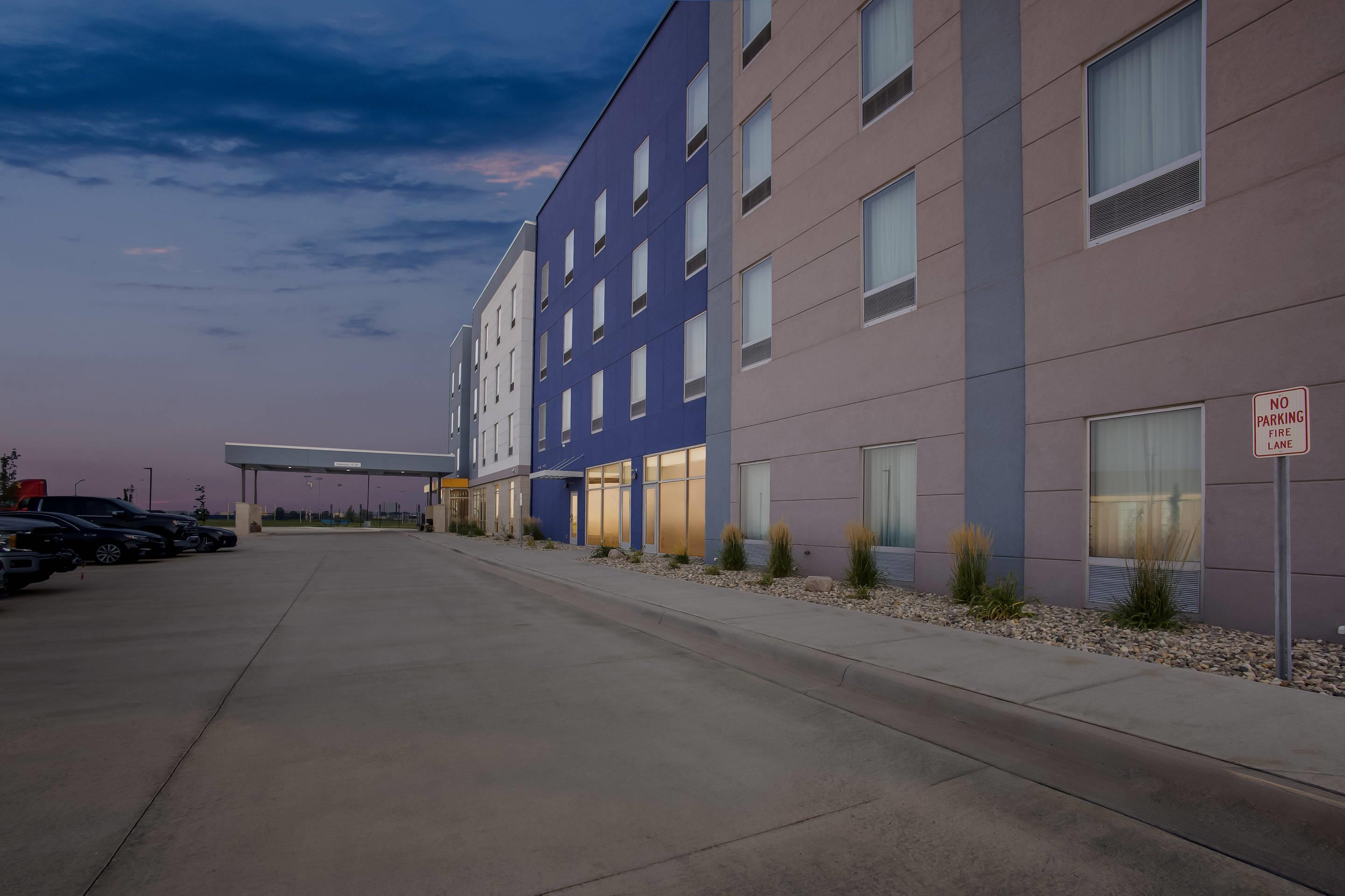 Hotel exterior | Comfort Inn & Suites at Sanford Sports Complex