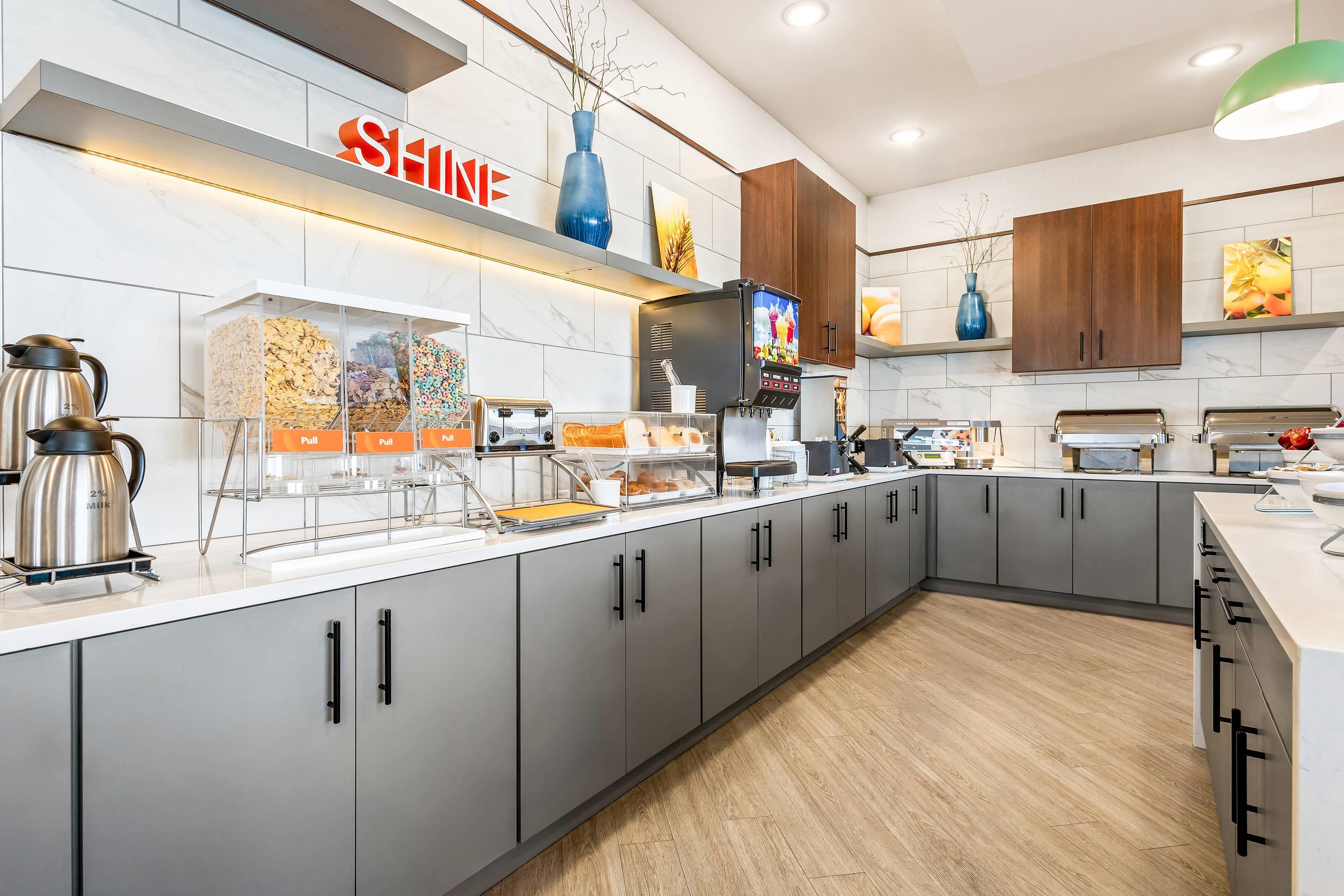 Breakfast area | Comfort Inn & Suites at Sanford Sports Complex