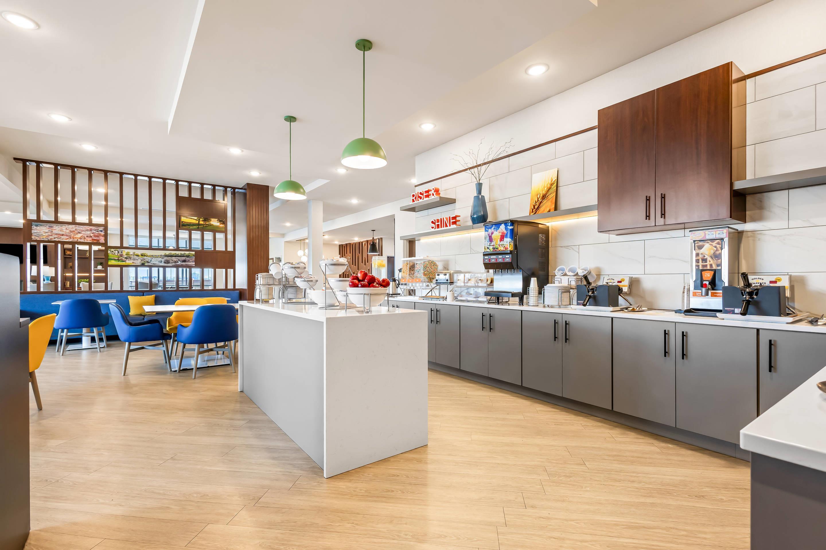 Breakfast area | Comfort Inn & Suites at Sanford Sports Complex