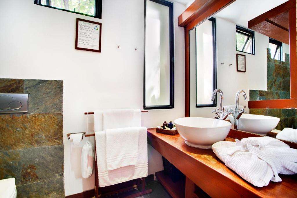 GANGEHI ISLAND RESORT AND SPA-guestroom-Guest Room,On-Site.jpg
