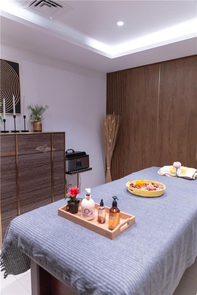 Muscat Levatio Suites, A Radisson Individual
