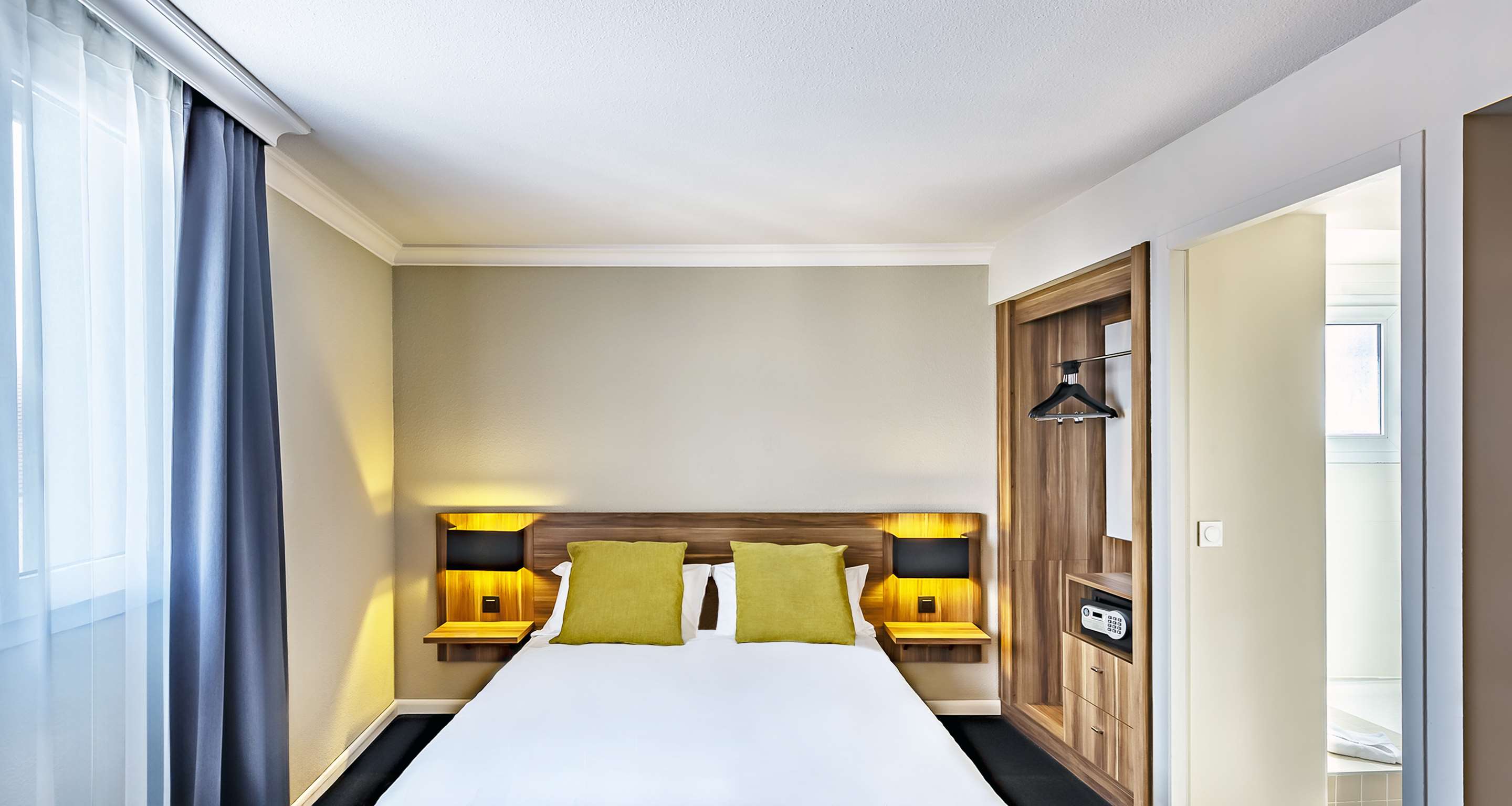 Best Western Hotel Atrium Valence - Tap to explore photos