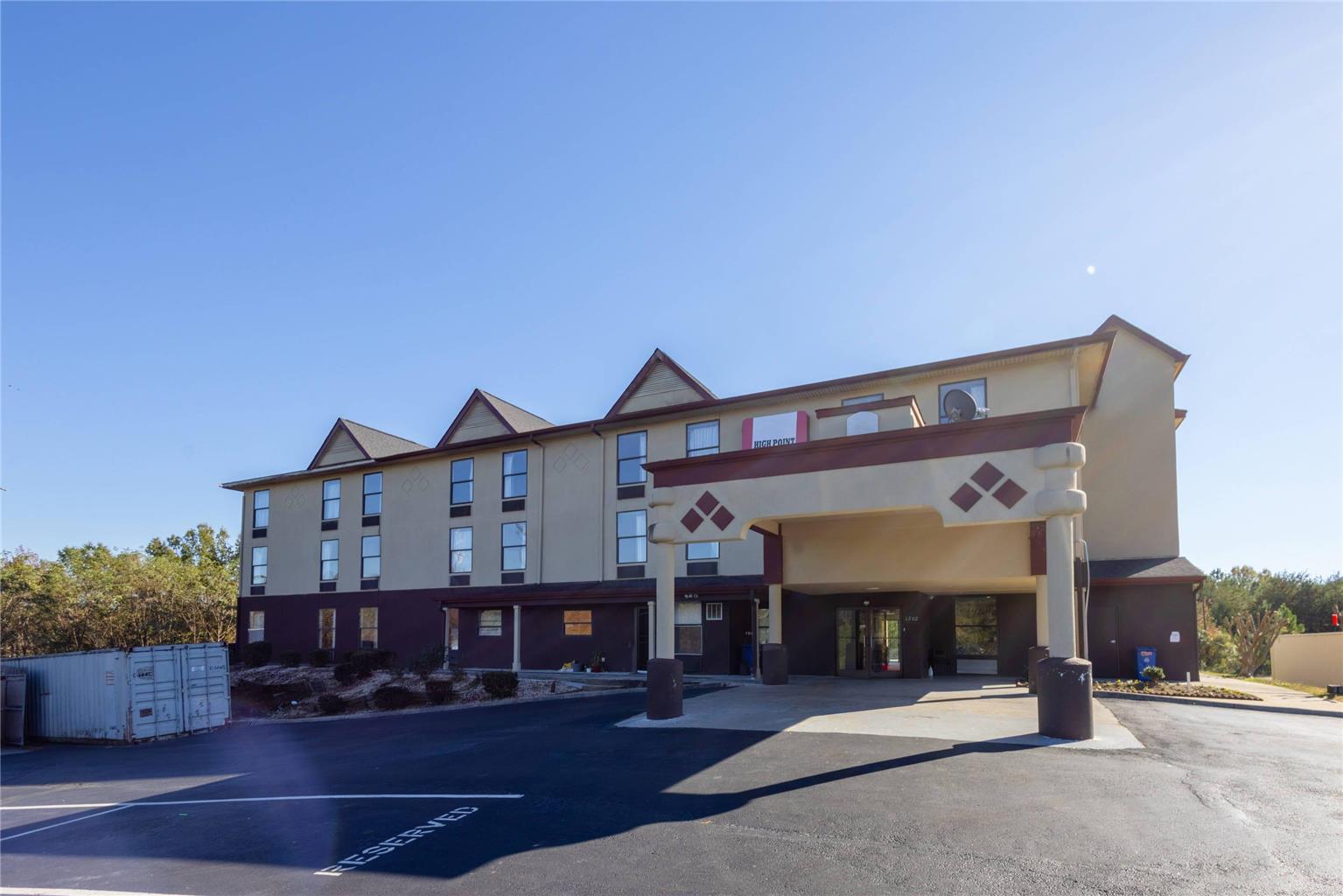 Clarion Pointe