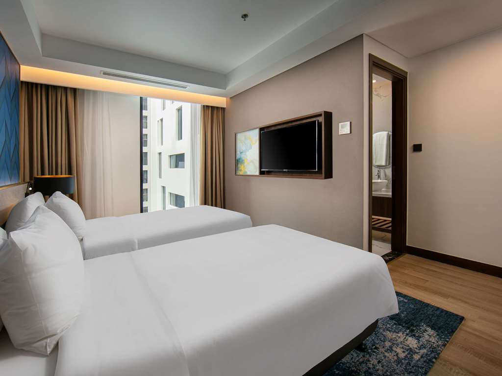 Mövenpick Living West Hanoi-guestroom-Guest Room,Bathroom,On-Site.jpg