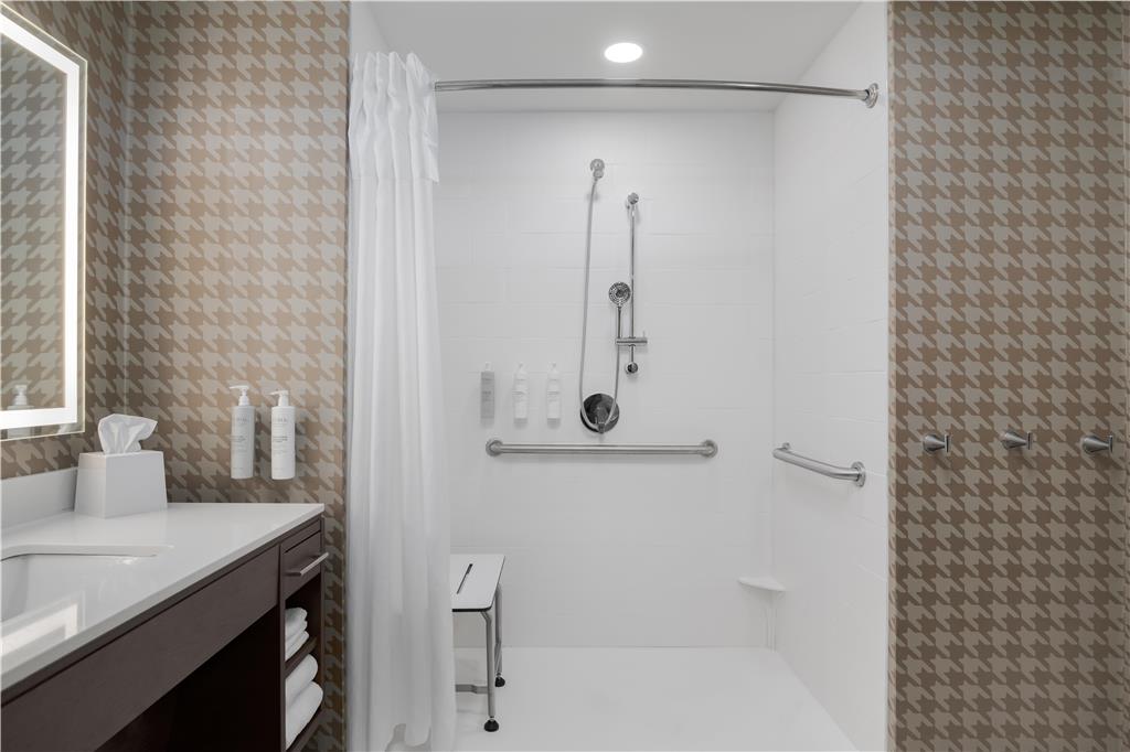 HOME2 BY HILTON FORREST CITY-guestroom-Guest Room,Bathroom,On-Site.jpg