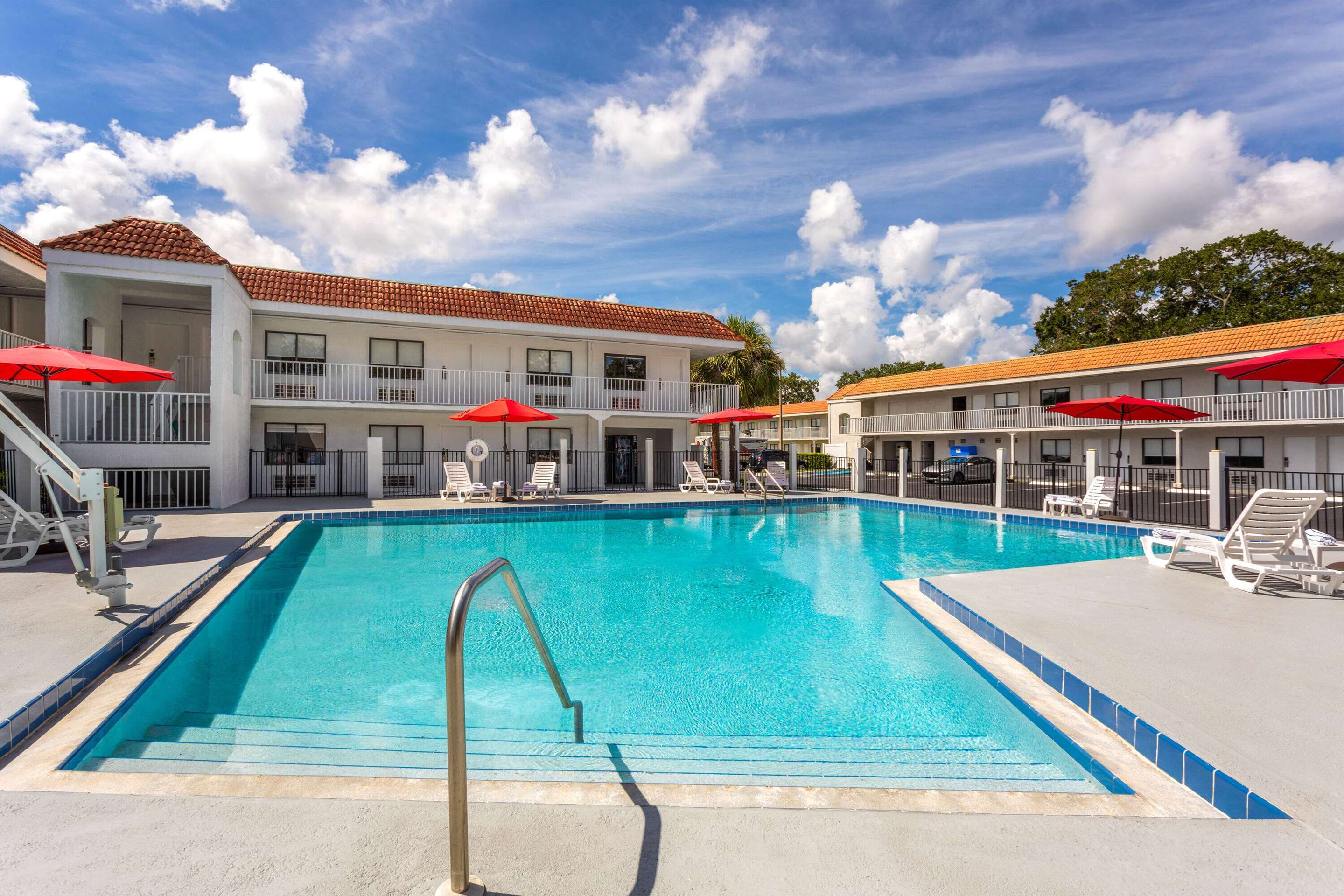 Pool - indoor | Travelodge by Wyndham Orlando Lake Buena Vista South