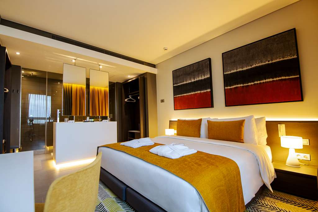 NOOM HOTEL ABIDJAN PLATEAU-guestroom-Guest Room,Suite,On-Site.jpg