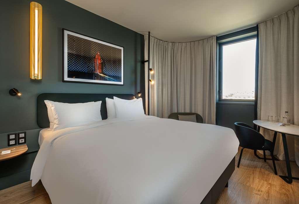 RADISSON HOTEL REIMS-guestroom-Guest Room,On-Site,Property Amenity.jpg