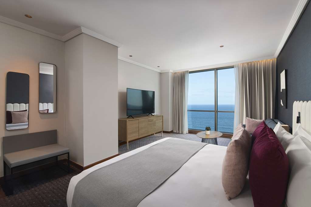 CATALONIA SANTO DOMINGO-guestroom-Guest Room,Suite,On-Site.jpg