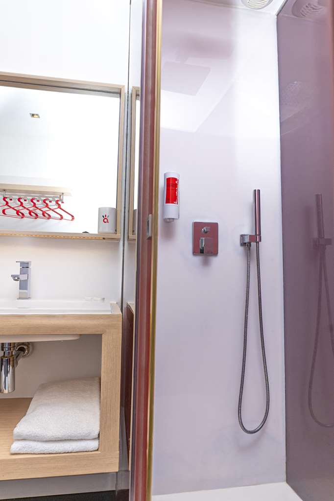 YAAS HOTEL DAKAR ALMADIES-guestroom-Guest Room,Bathroom,On-Site.jpg