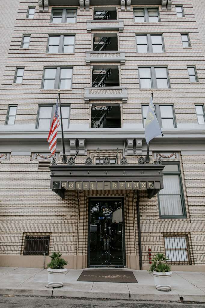 Hotel deLuxe