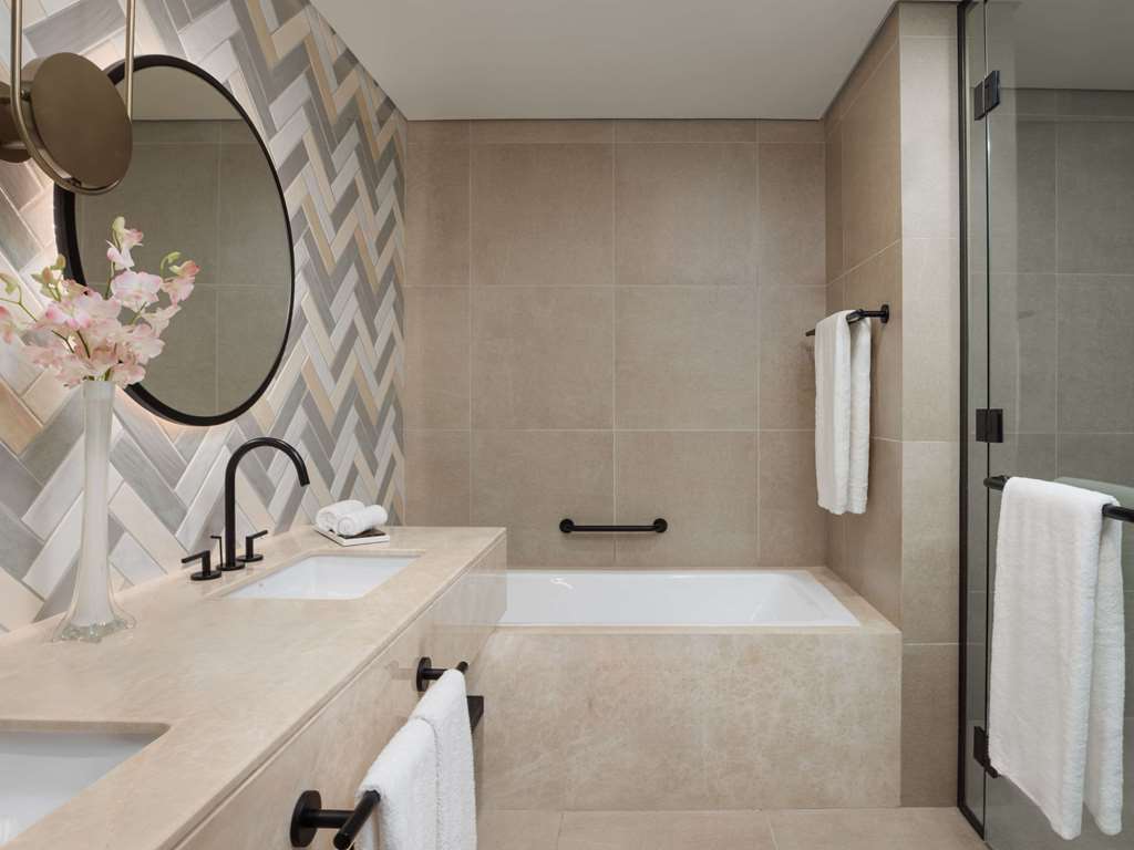 Sofitel Al Hamra Beach Resort-guestroom-Guest Room,Bathroom,On-Site.jpg