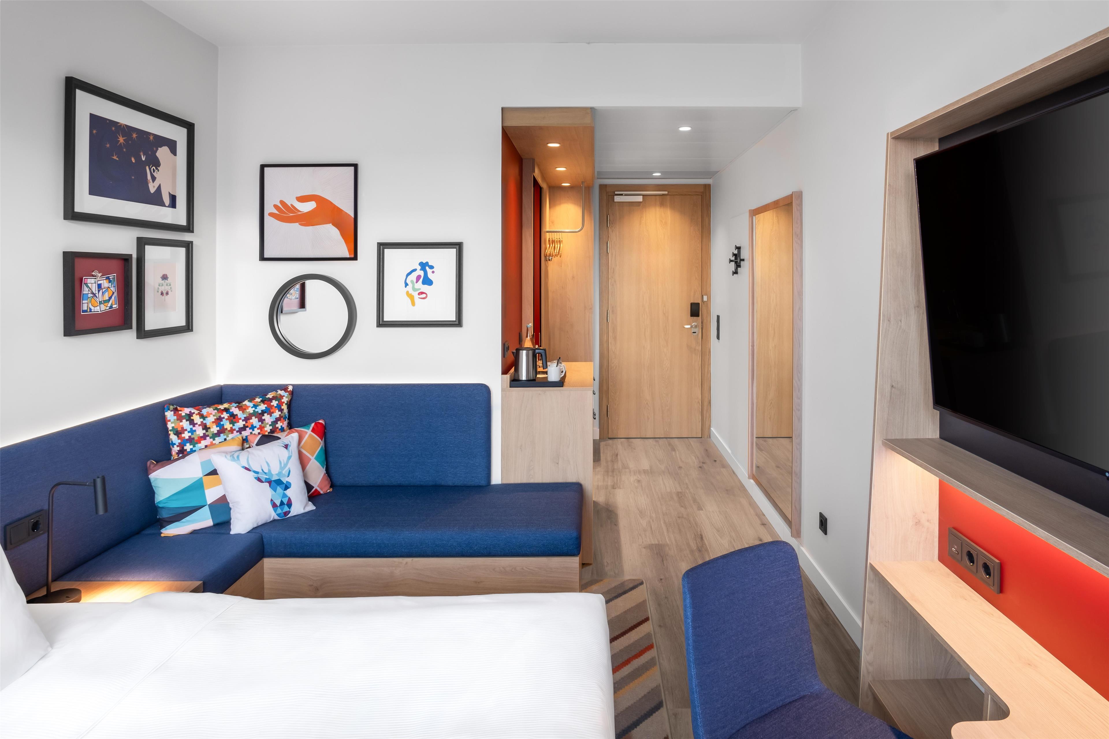 Hampton by Hilton Tallinn - Tap to explore photos