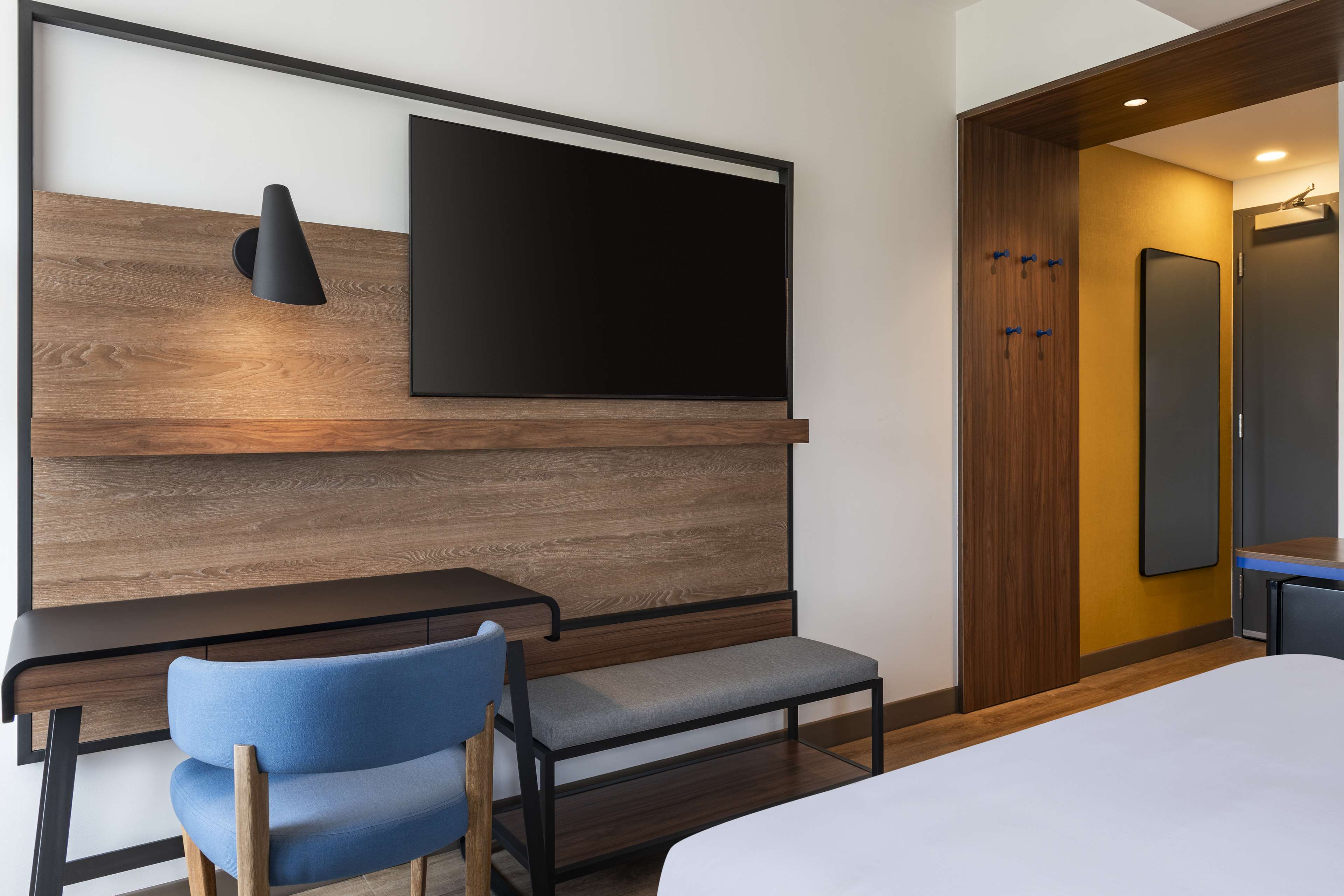 Tru by Hilton Cali Sur Room Type - 1 QUEEN BED