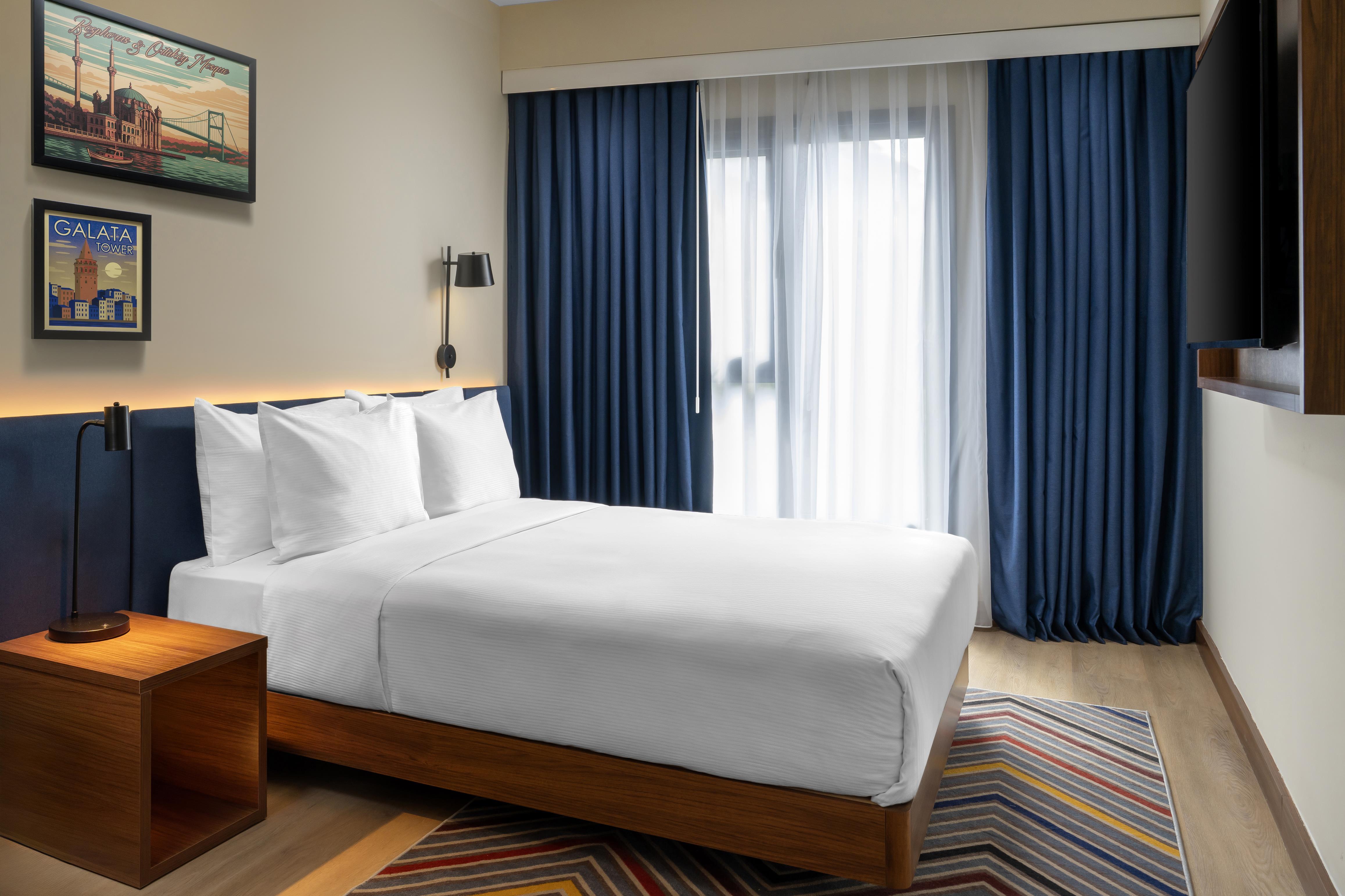 Hampton by Hilton Istanbul Sisli - Tap to explore photos