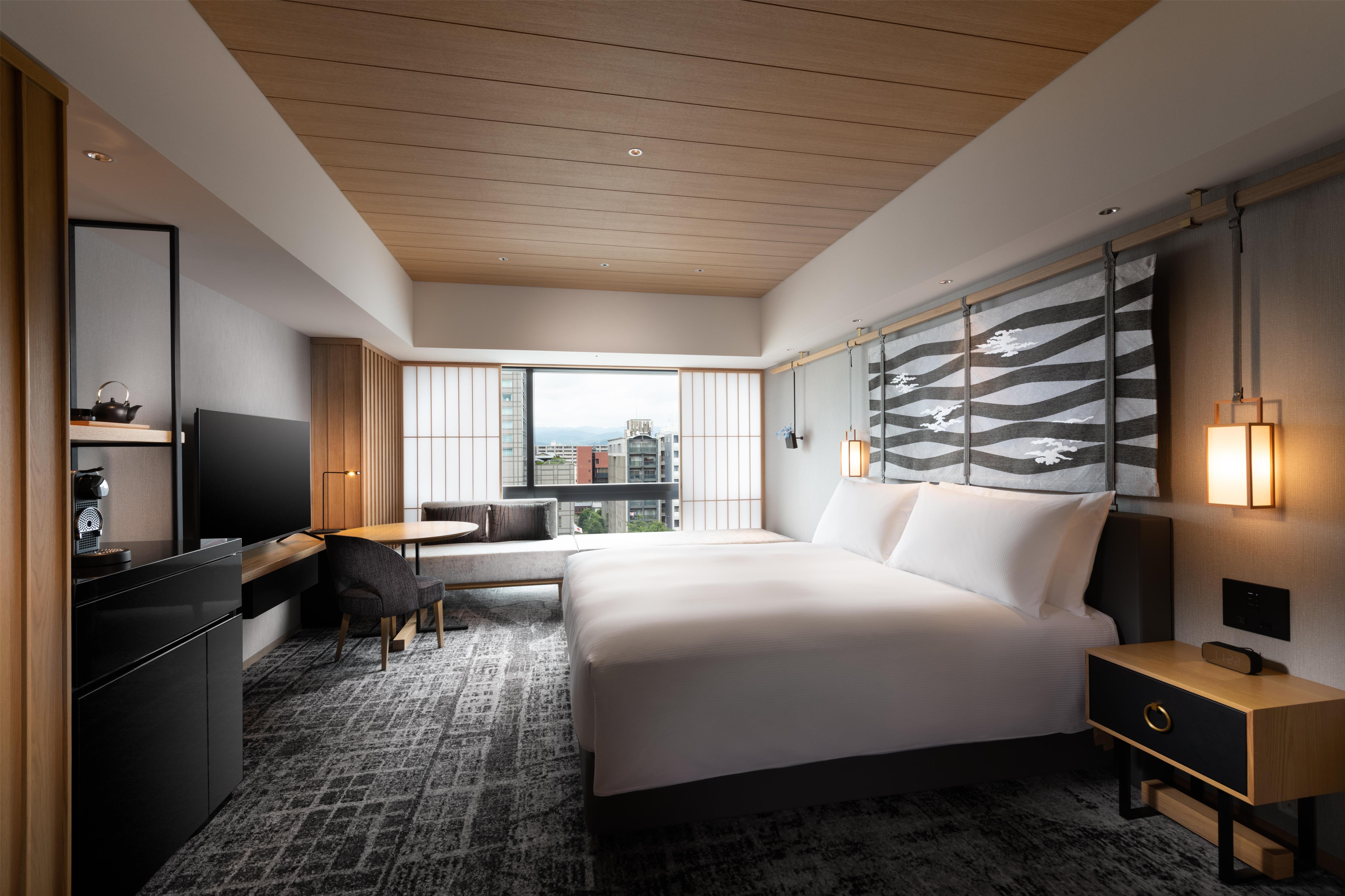 Hilton Kyoto Room Type - KING EXECUTIVE ROOM CITY V