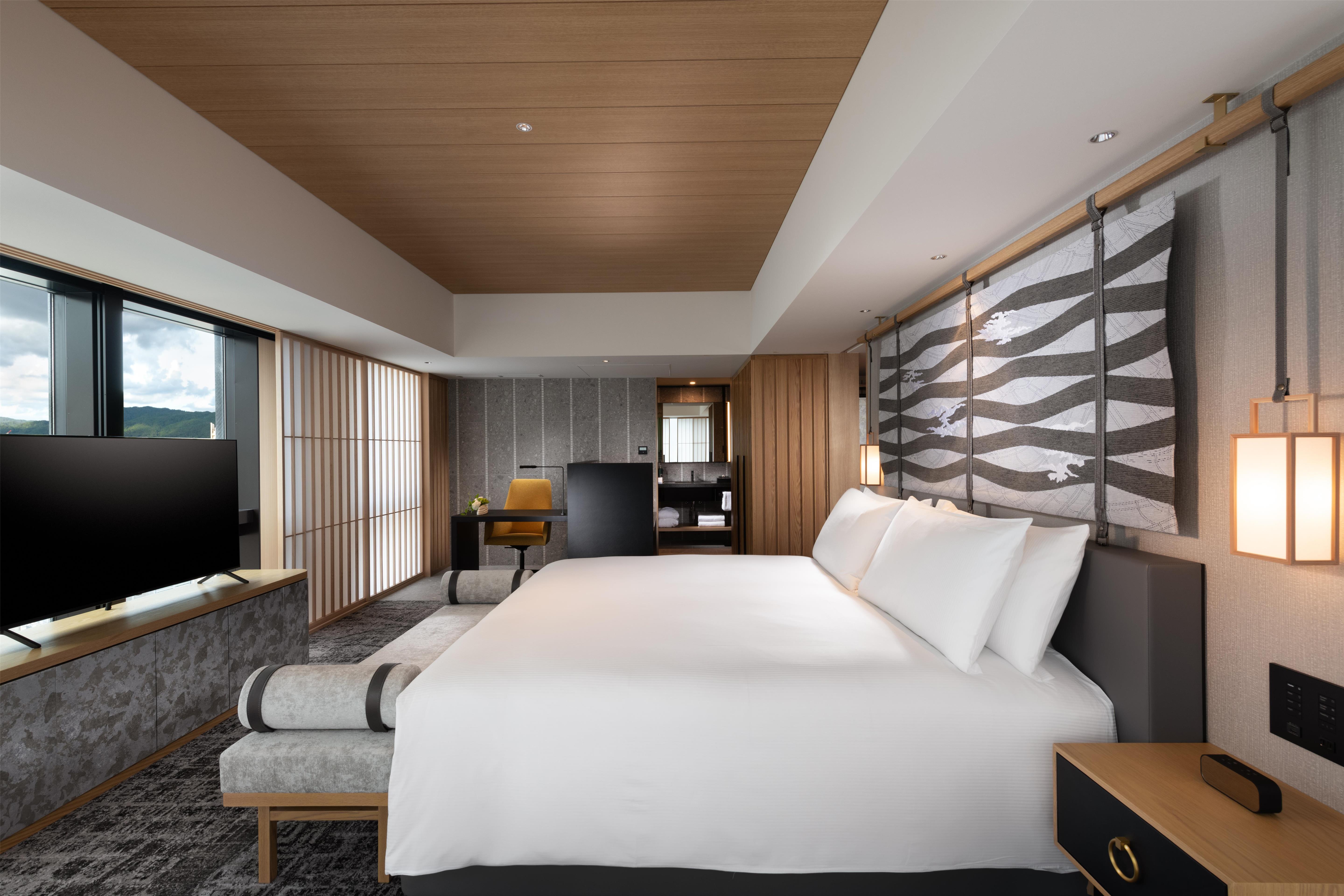 Hilton Kyoto Room Type - KING DELUXE SUITE