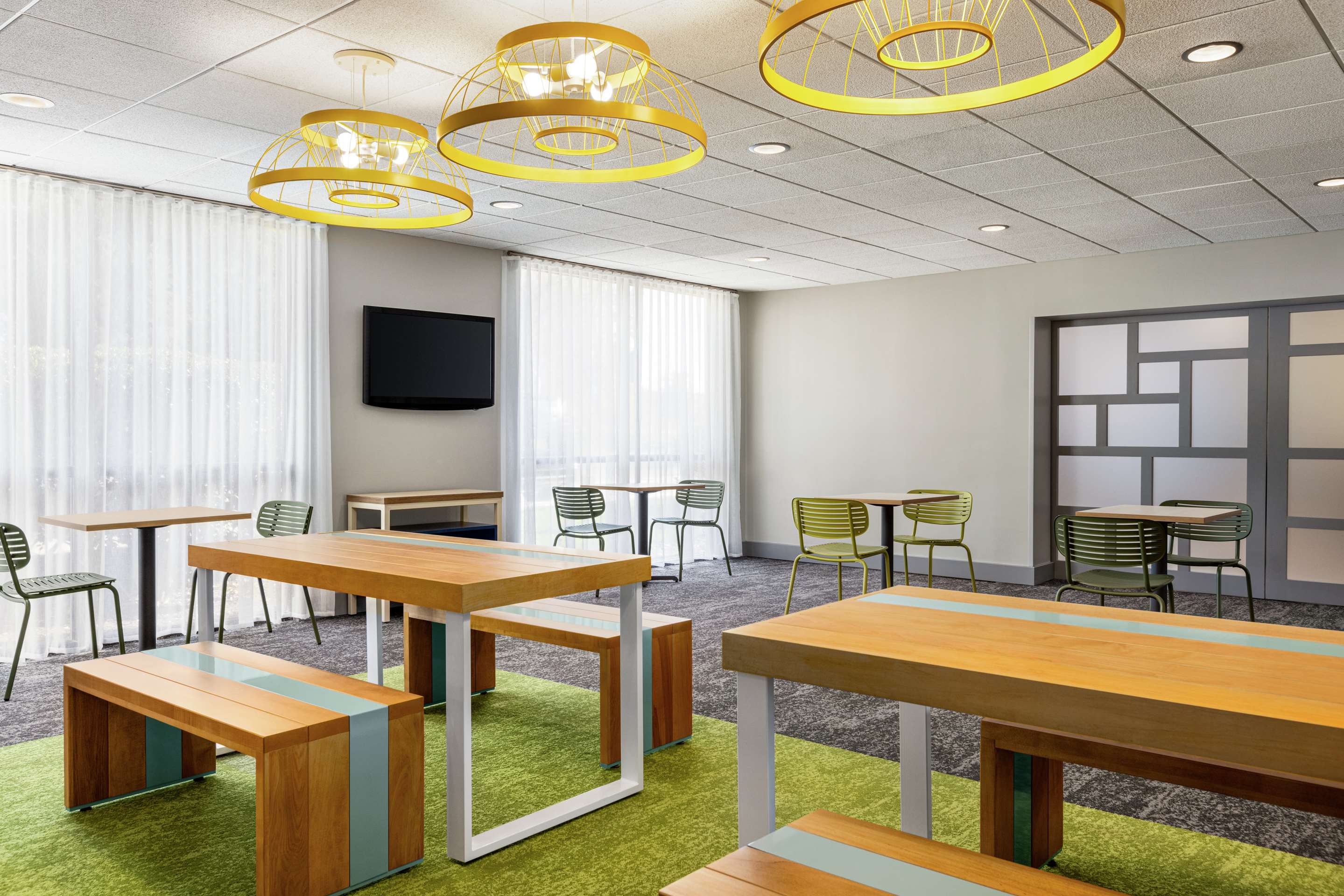 Lobby | Spark by Hilton Germantown Washington DC North
