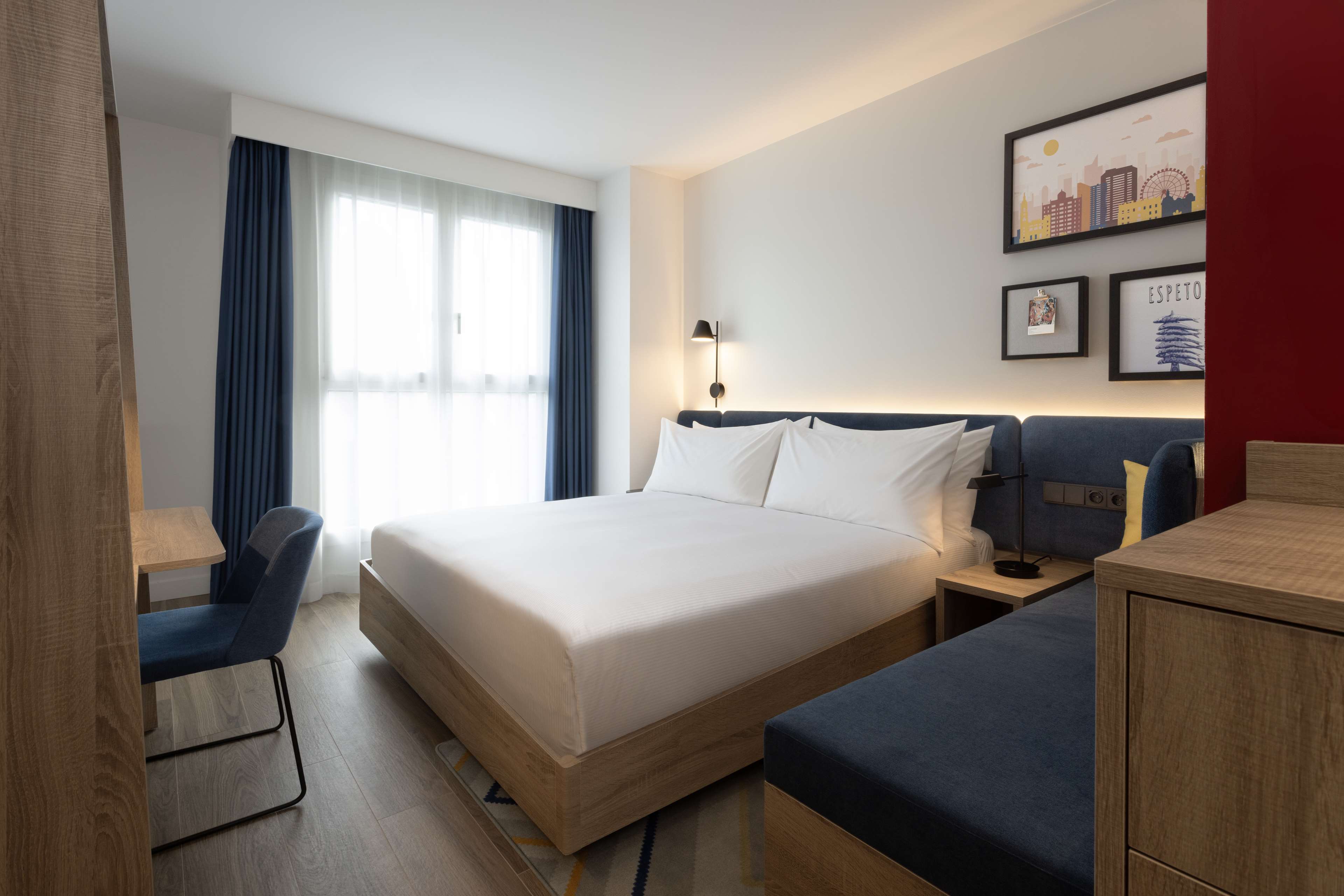 Hampton by Hilton Malaga Martiricos Room Type - FAMILY CONNECTING ROOM Hampton by Hilton Malaga Martiricos Room Type - FAMILY CONNECTING ROOM