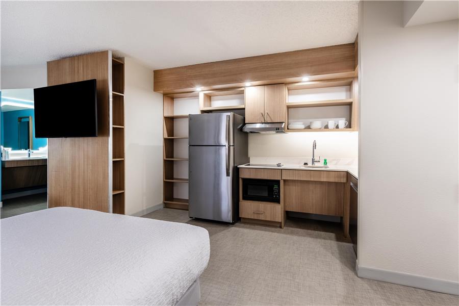 Guest Room,Bed,Kitchen/Kitchenette,On-Site