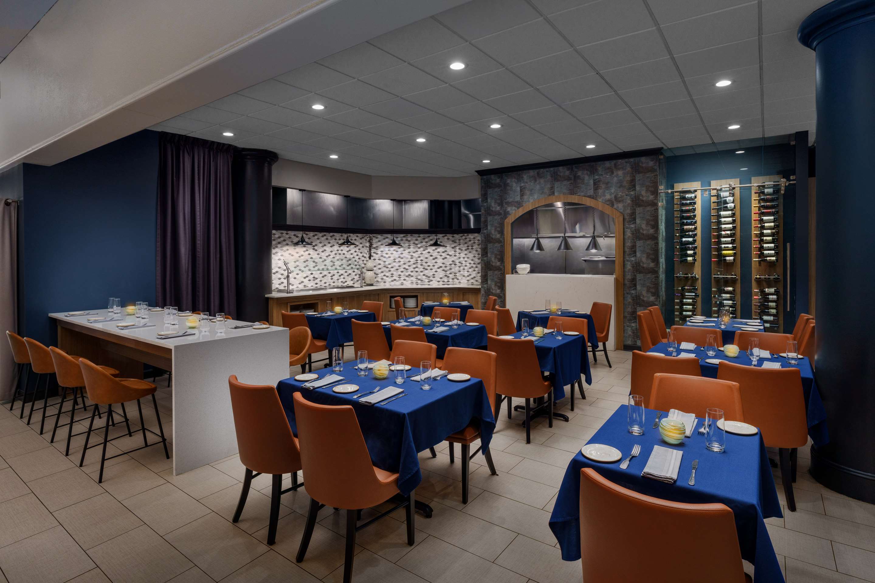 Restaurant | DoubleTree by Hilton Charlotte City Center