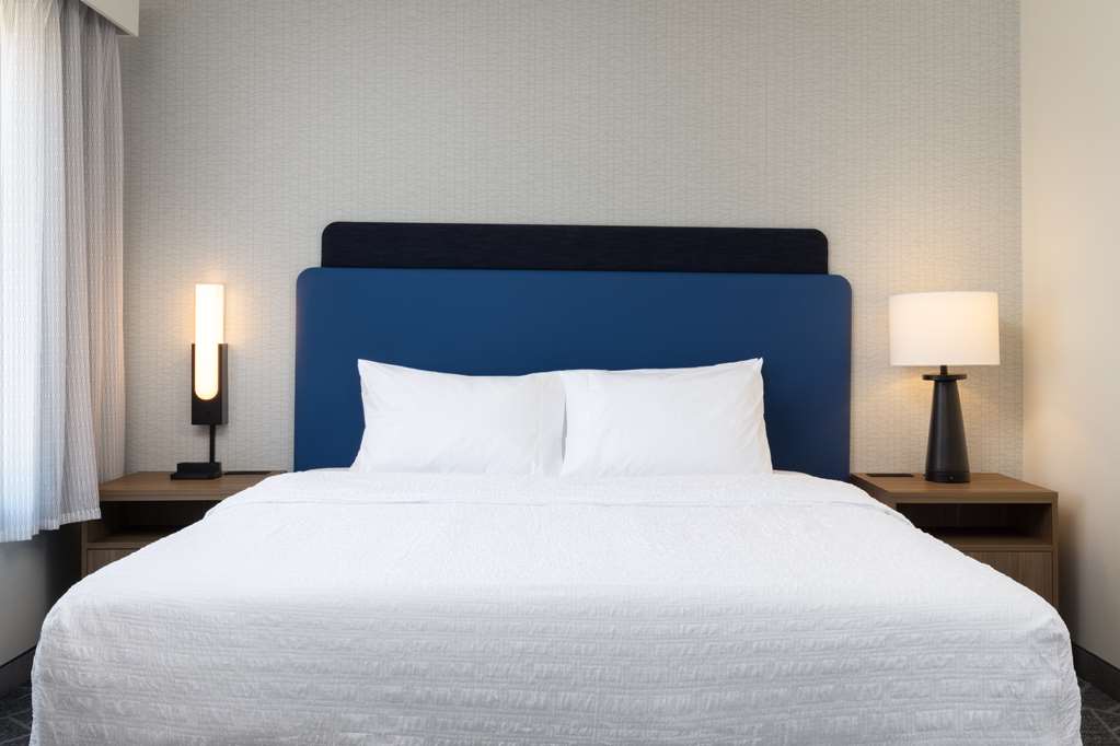 Hampton Inn & Suites by Hilton Cottonwood - Tap to explore photos