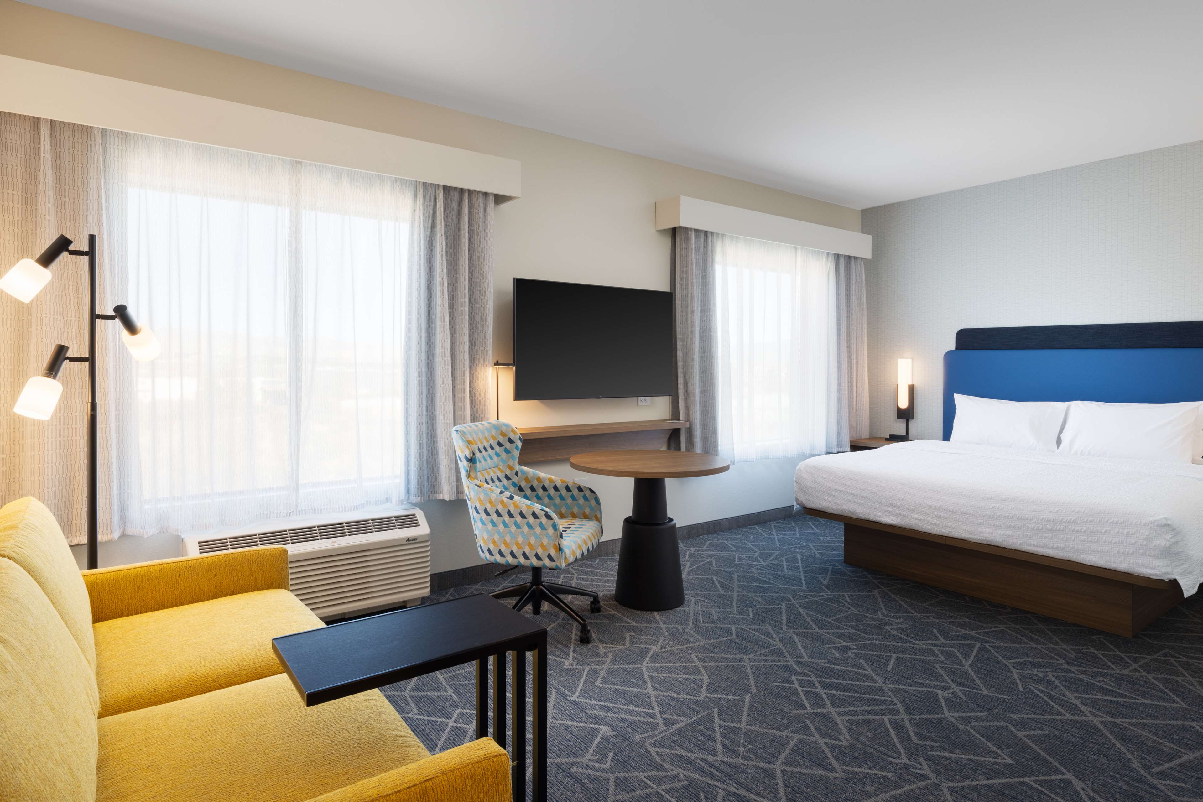 Hampton Inn & Suites by Hilton Cottonwood - Tap to explore photos