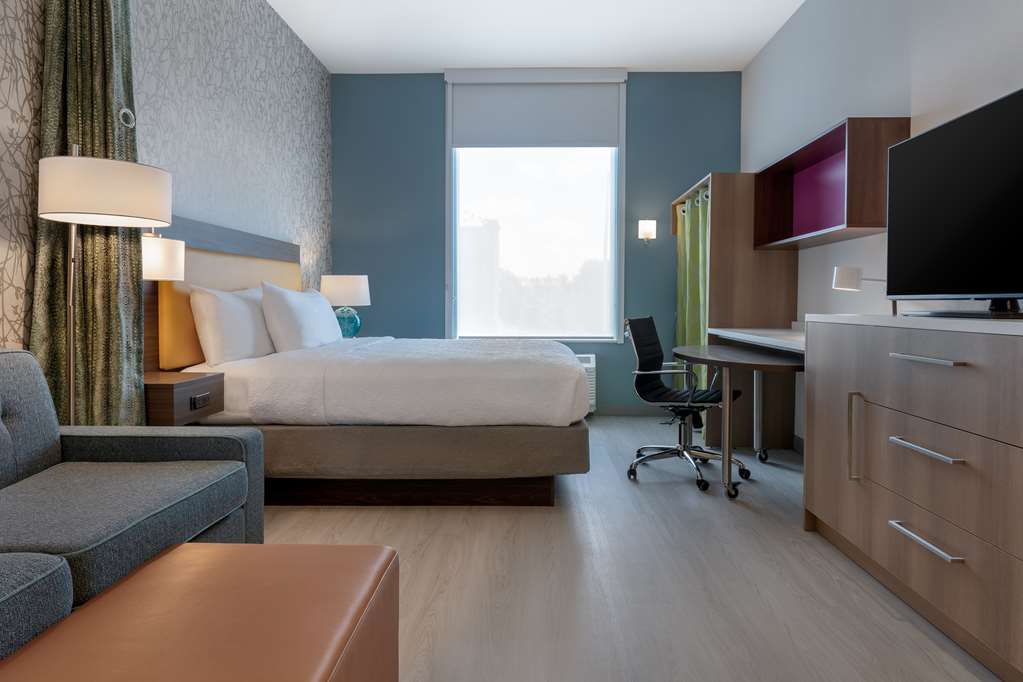 HOME2 SUITES BY HILTON KOKOMO-guestroom-Guest Room,On-Site.jpg