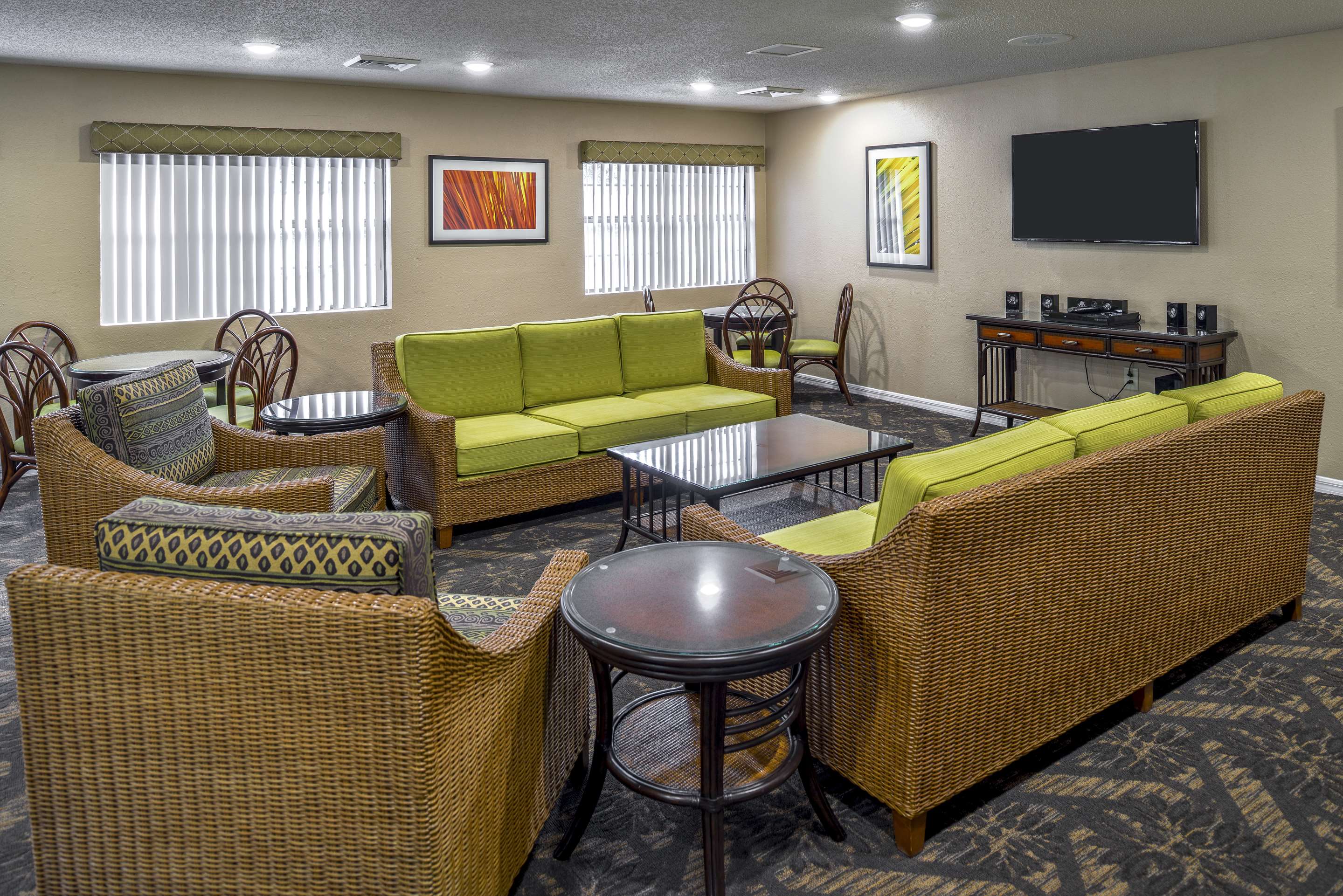 Lobby | Hilton Vacation Club Polynesian Isles Kissimmee