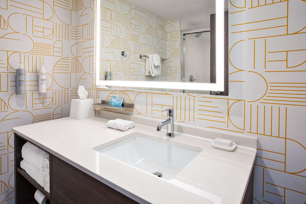 HOME2 SUITES BY HILTON NORTHEAST-guestroom-Guest Room,Bathroom,On-Site.jpg