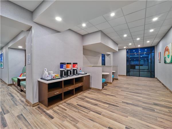 Dining,Dining Area,Restaurant,On-Site