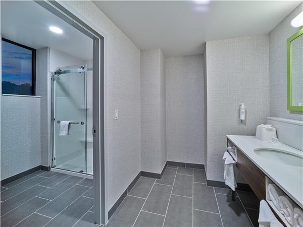 Guest Room,Bathroom,On-Site