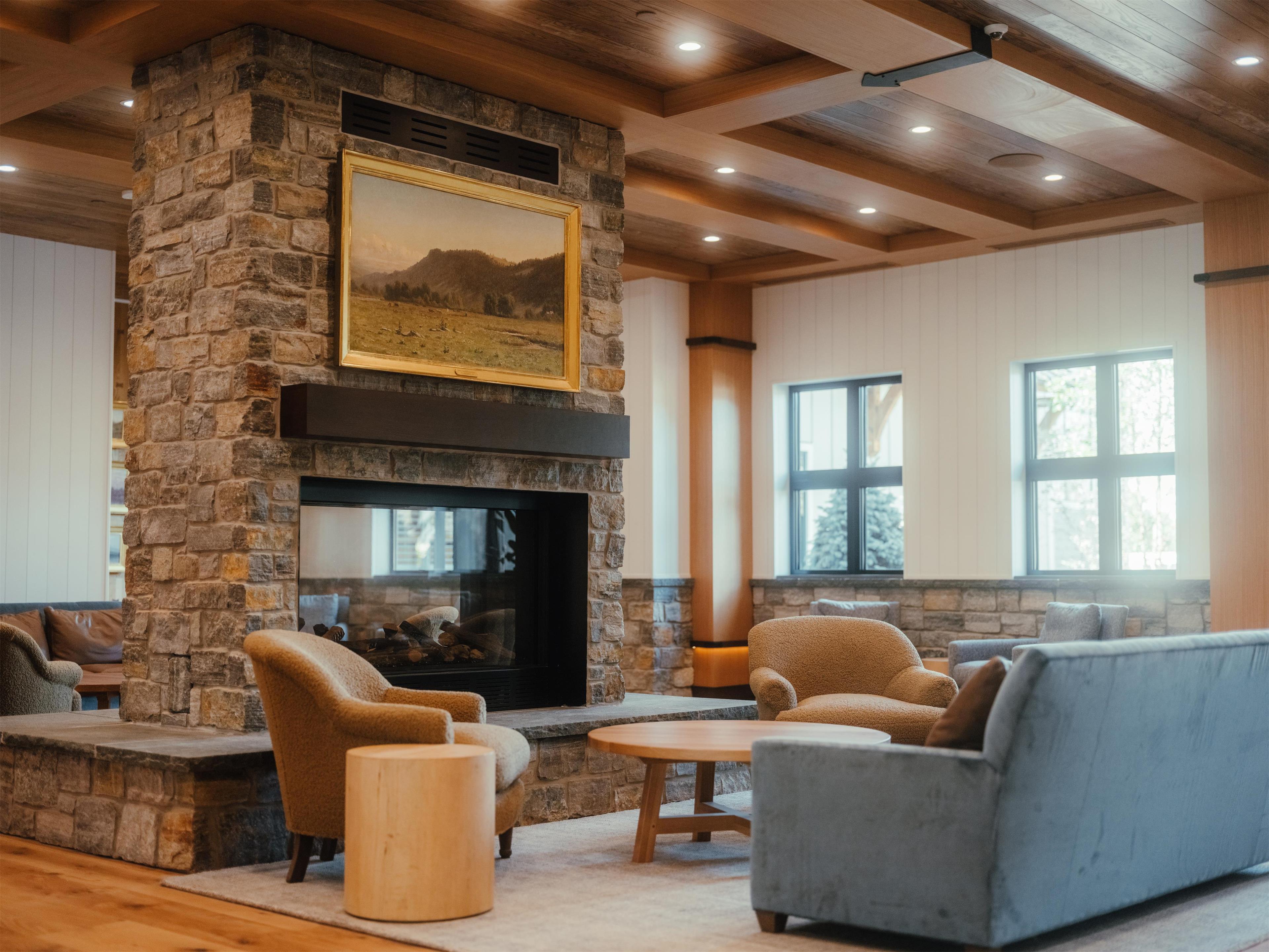 Lobby | Skaneateles Fields Resort & Spa, Curio Collection By Hilton