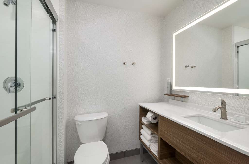 HOME2 SUITES BY HILTON CONYERS ATL-guestroom-Guest Room,Bathroom,On-Site.jpg