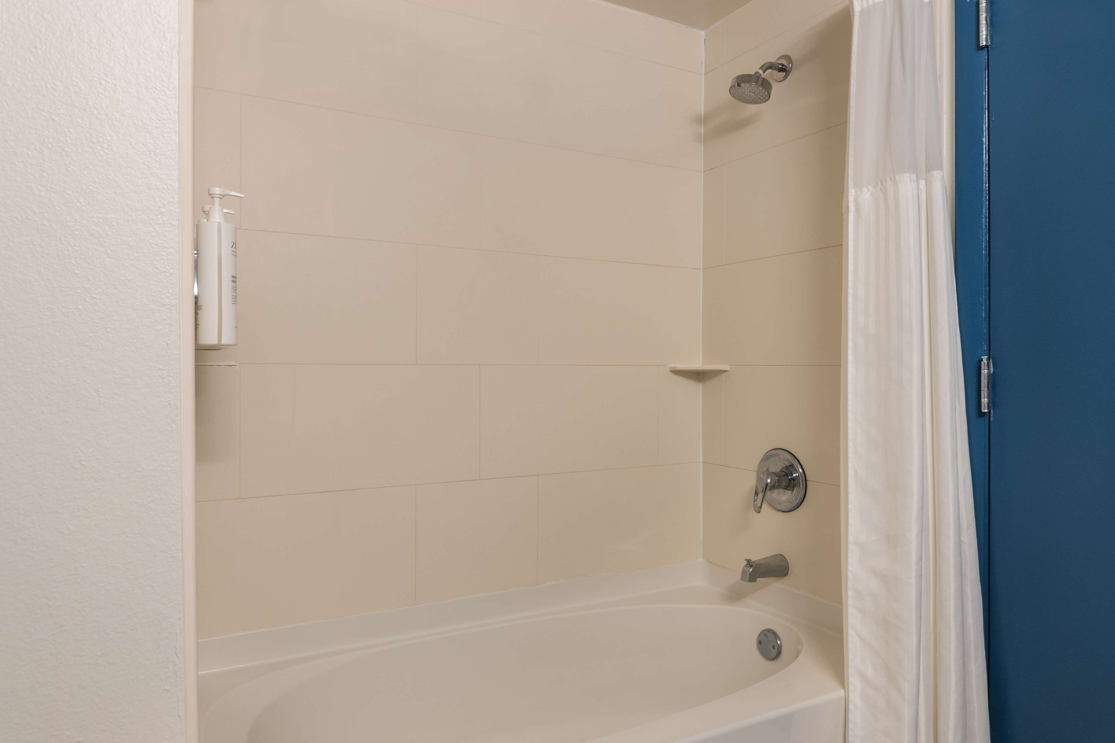 Spark by Hilton St. Augustine Historic District Room Type - 1 KING BED NONSMOKING
