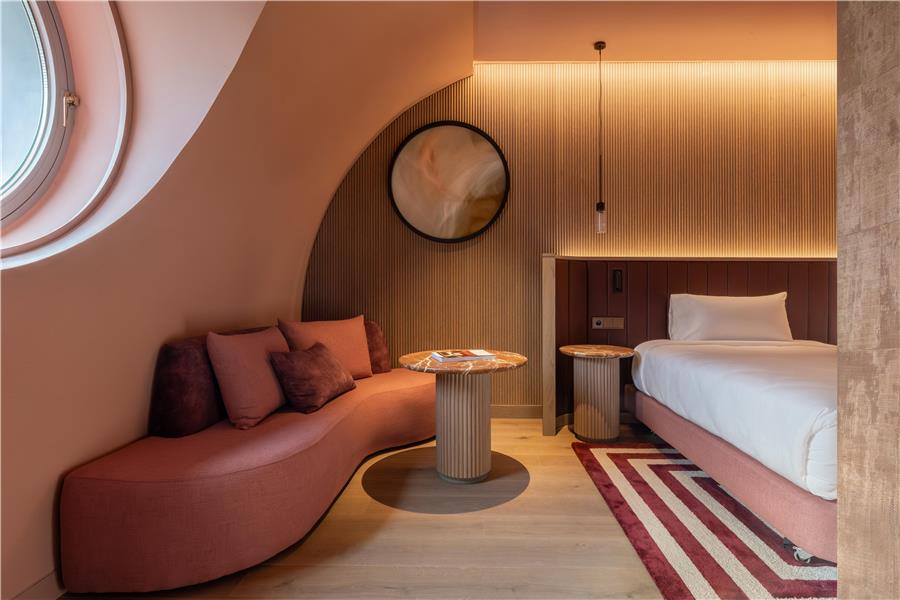 Guest Room,Bed,Living Area,On-Site