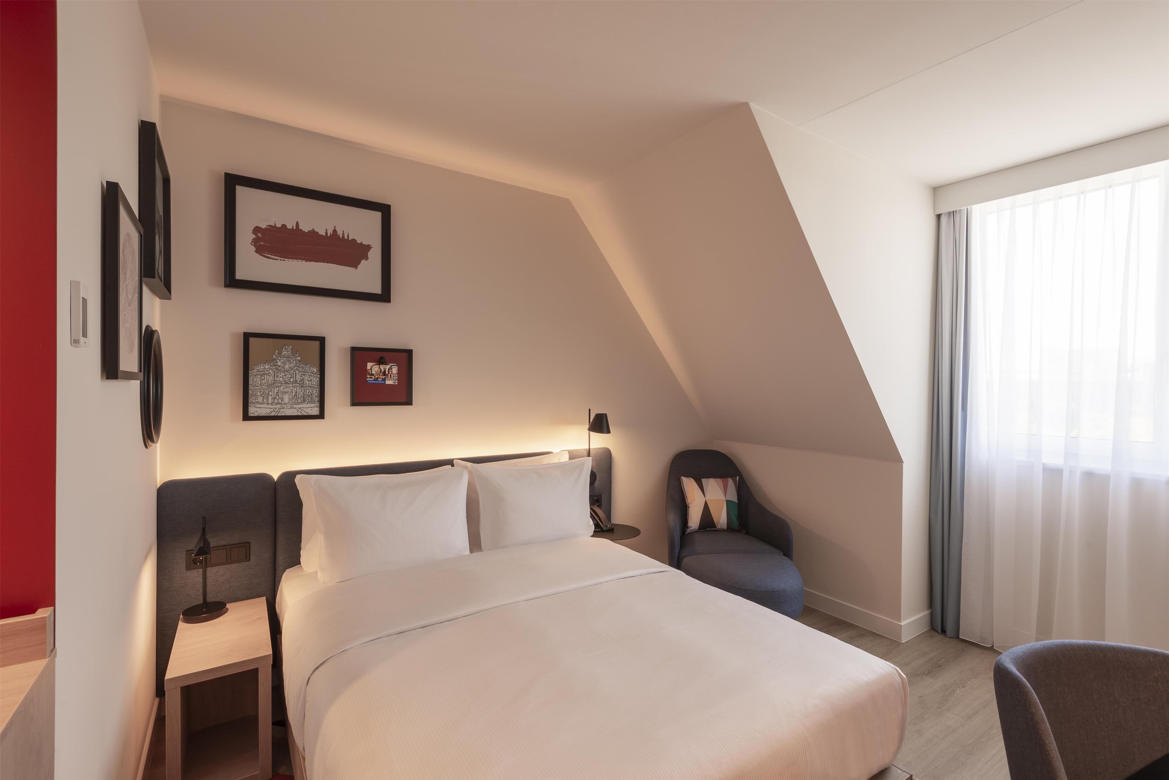 Hampton by Hilton Dresden City Centre - Tap to explore photos