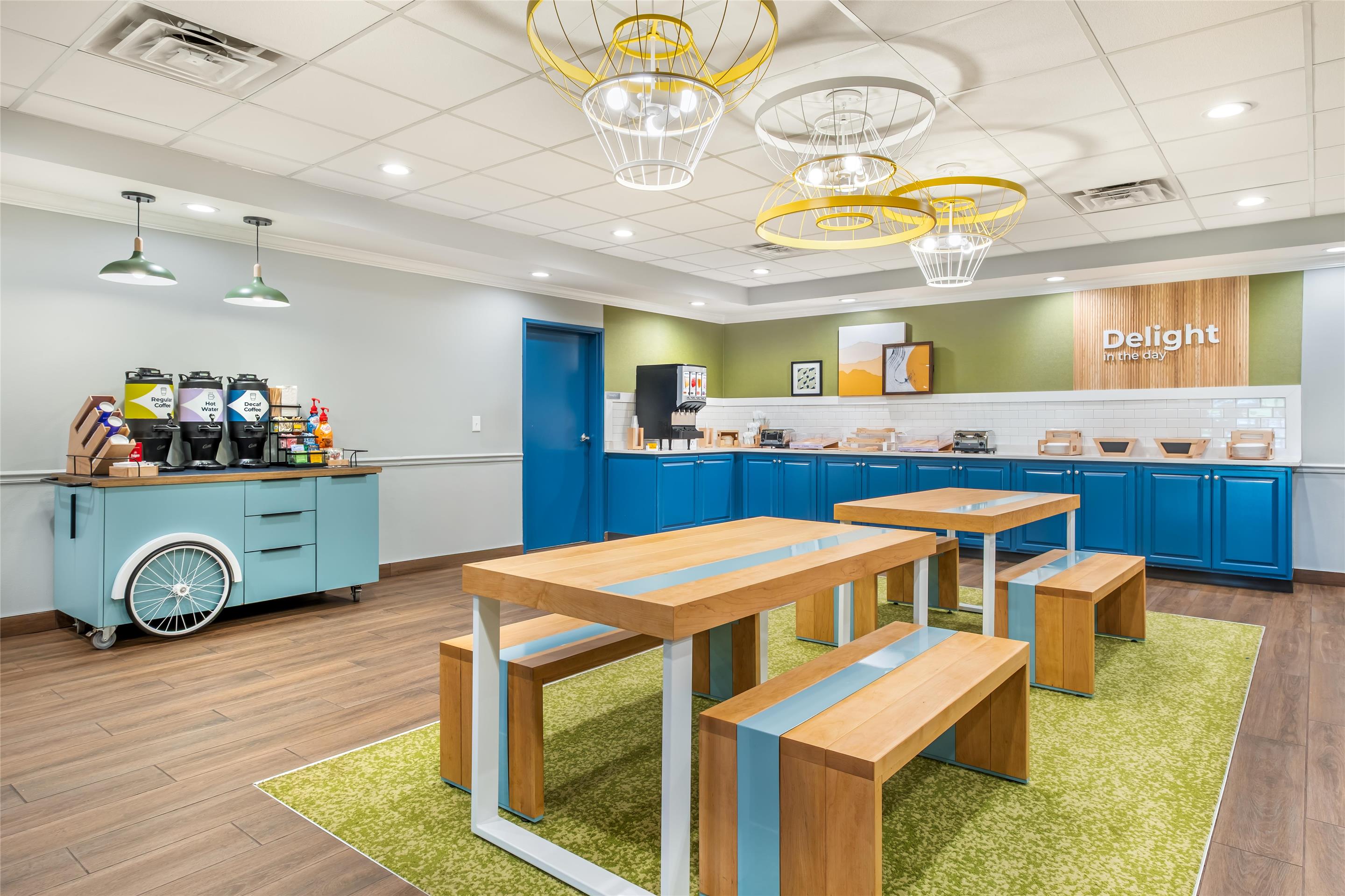 Breakfast Area | Spark by Hilton Shepherdsville Louisville South