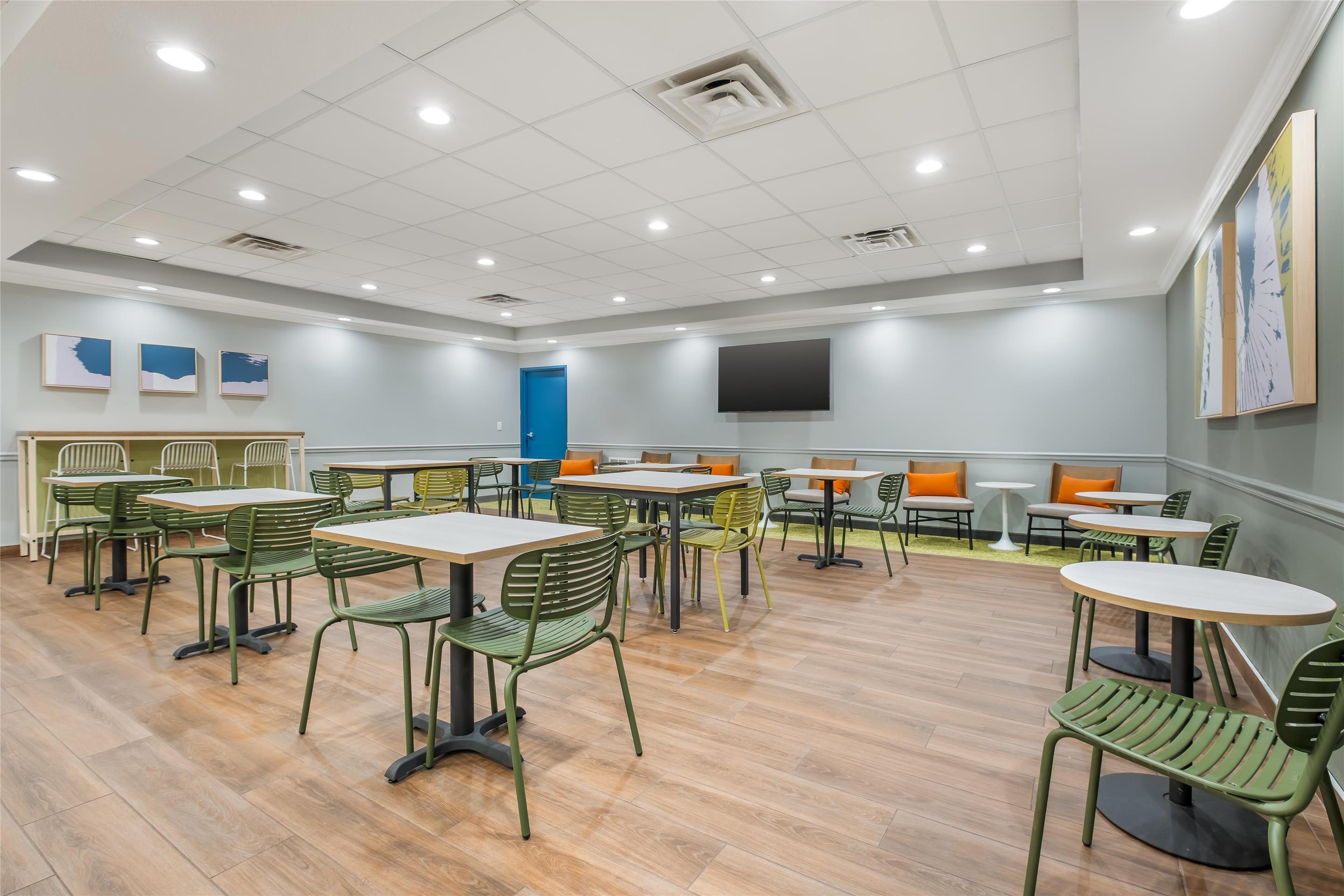 Breakfast Area | Spark by Hilton Shepherdsville Louisville South