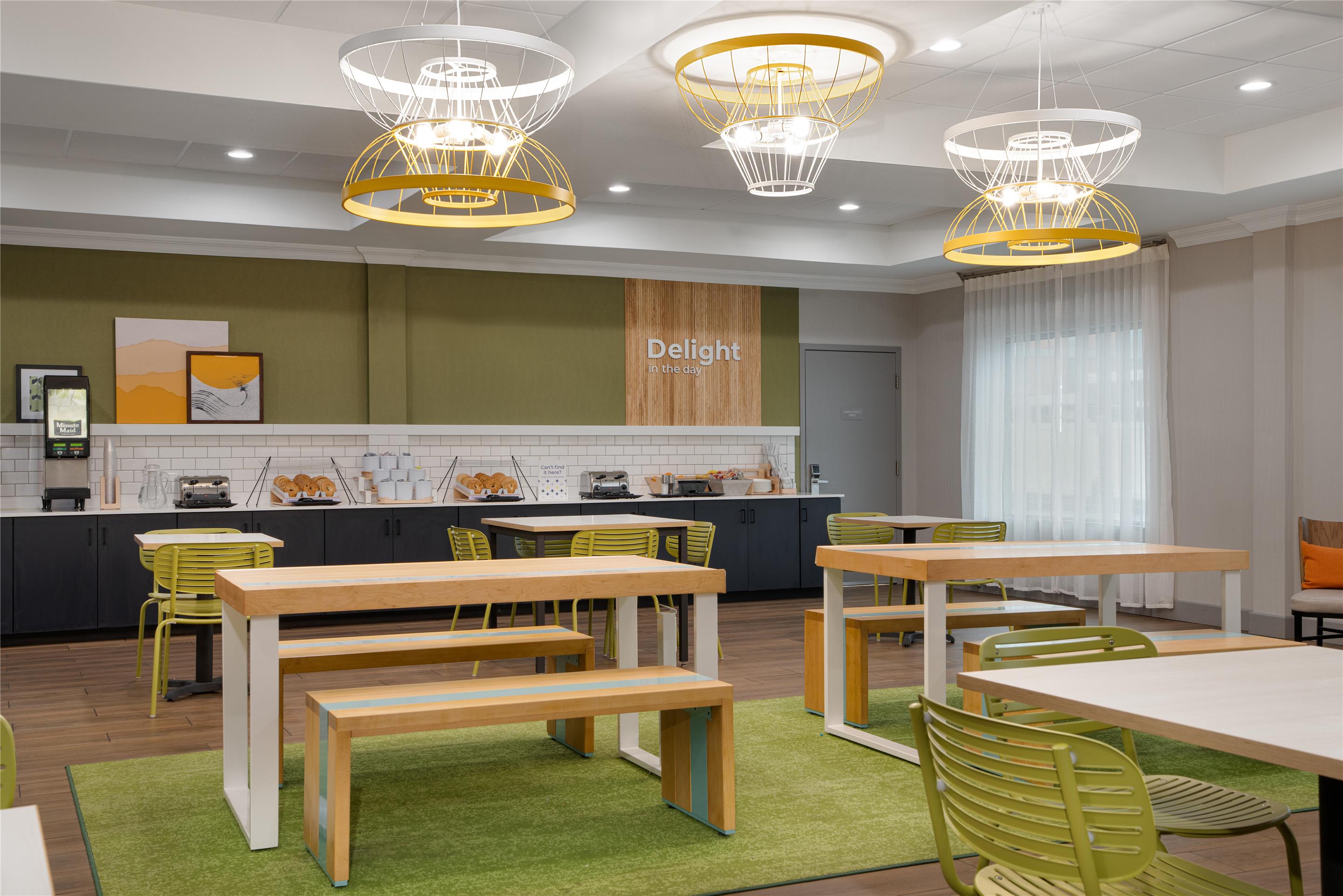 Breakfast Area | Spark by Hilton Rahway