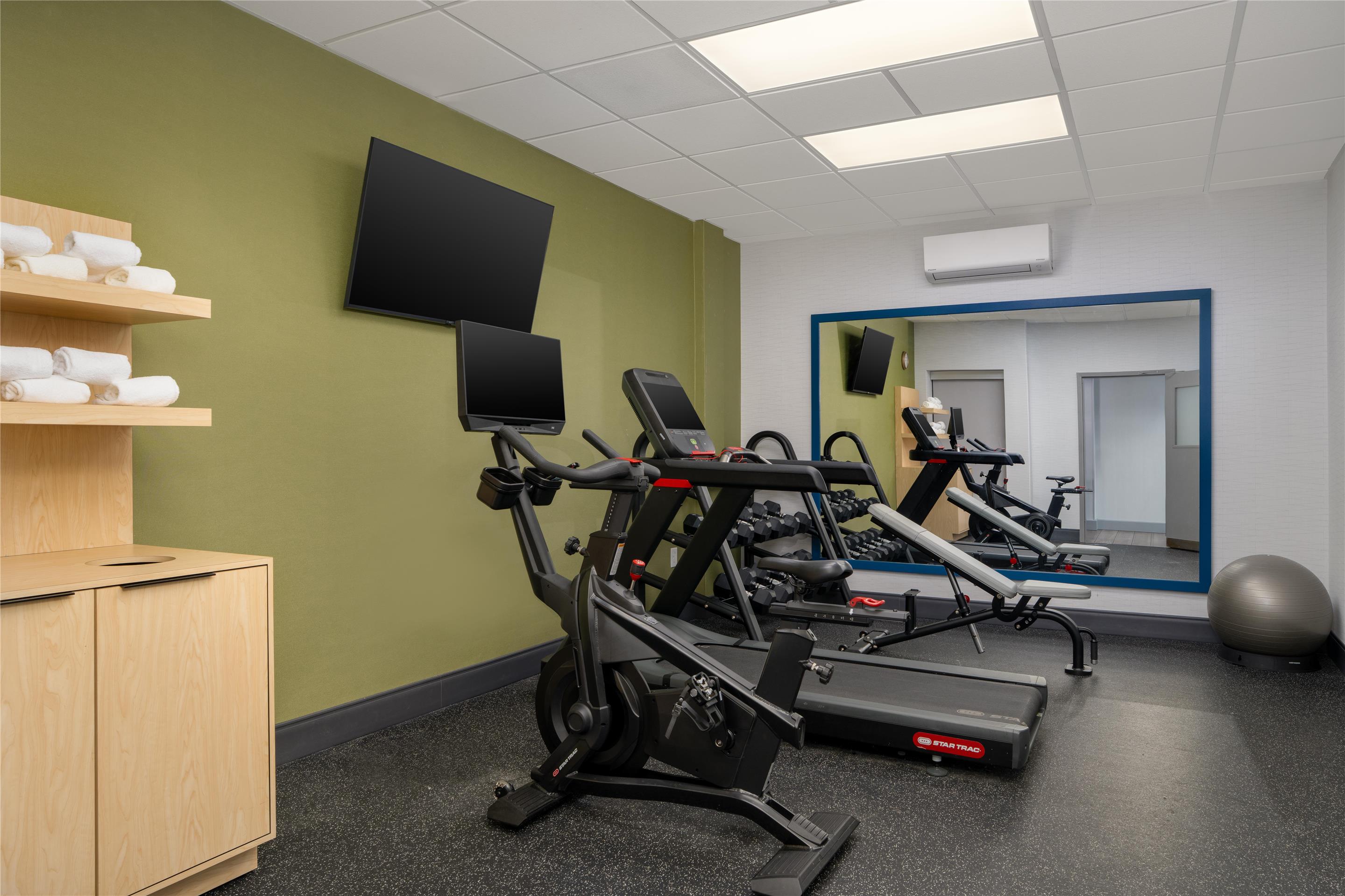 Health club fitness center gym | Spark by Hilton Rahway