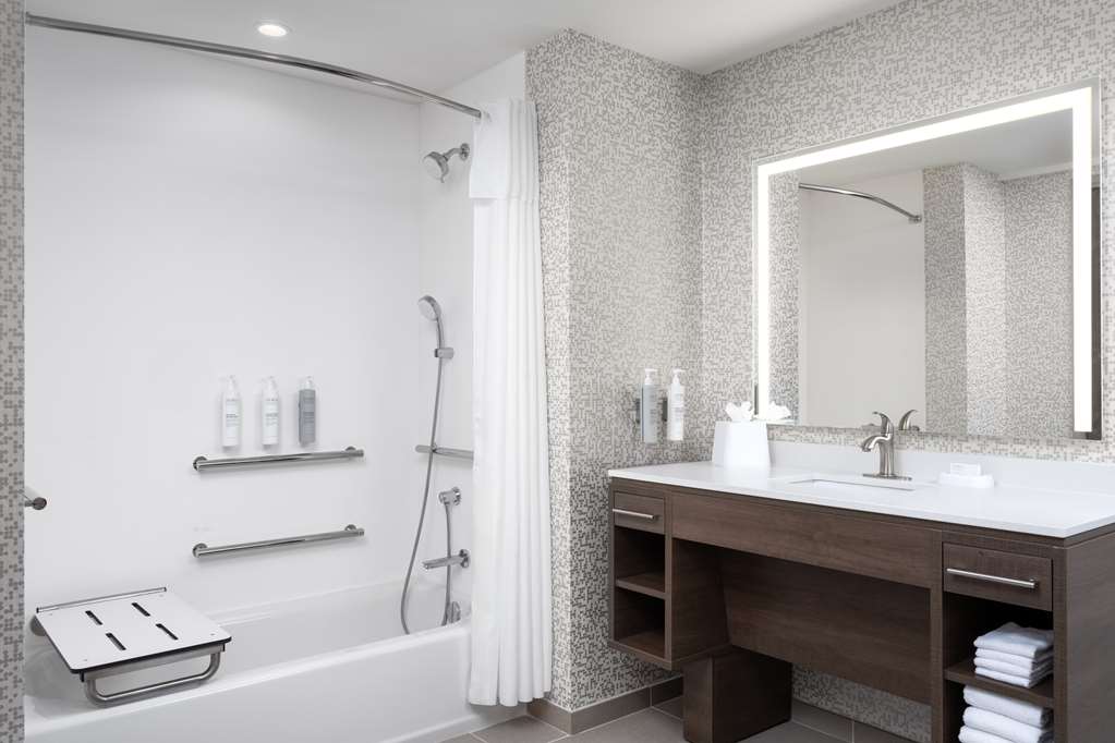 HOME2 SUITES WINTER HAVEN-guestroom-Guest Room,Bathroom,On-Site.jpg